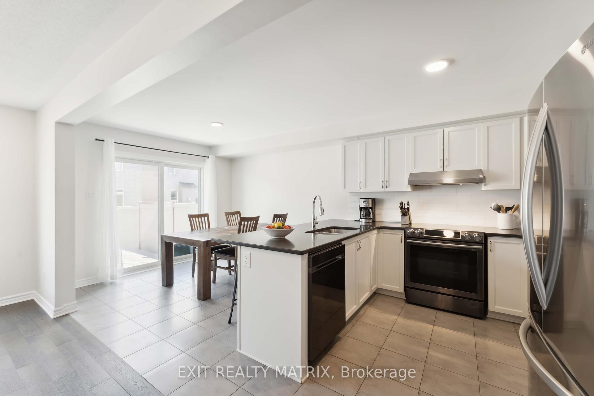 Photo 29 of 692 Decoeur Drive, Ottawa, Avalon West — HOMEH