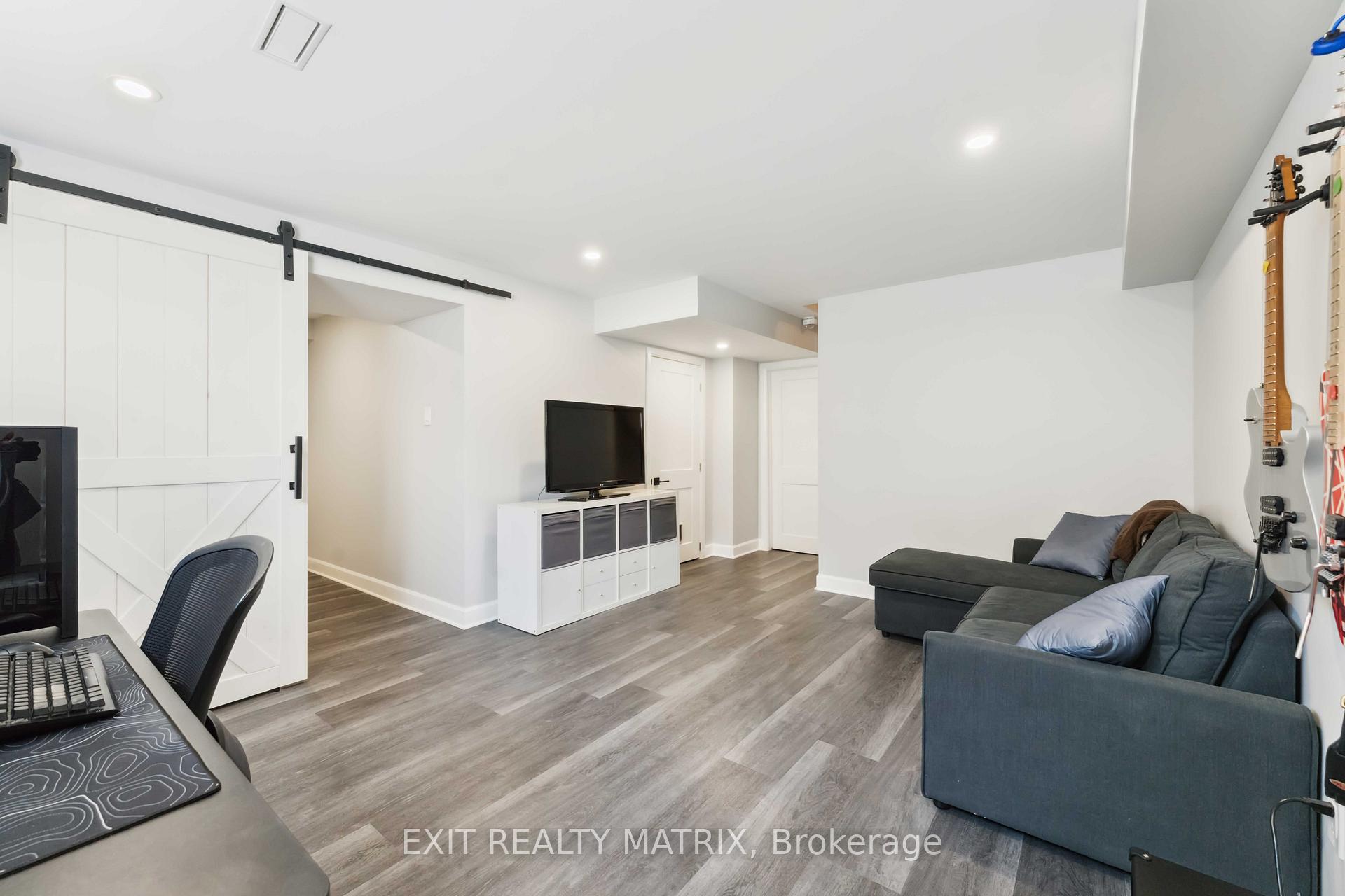 Photo 35 of 692 Decoeur Drive, Ottawa, Avalon West — HOMEH