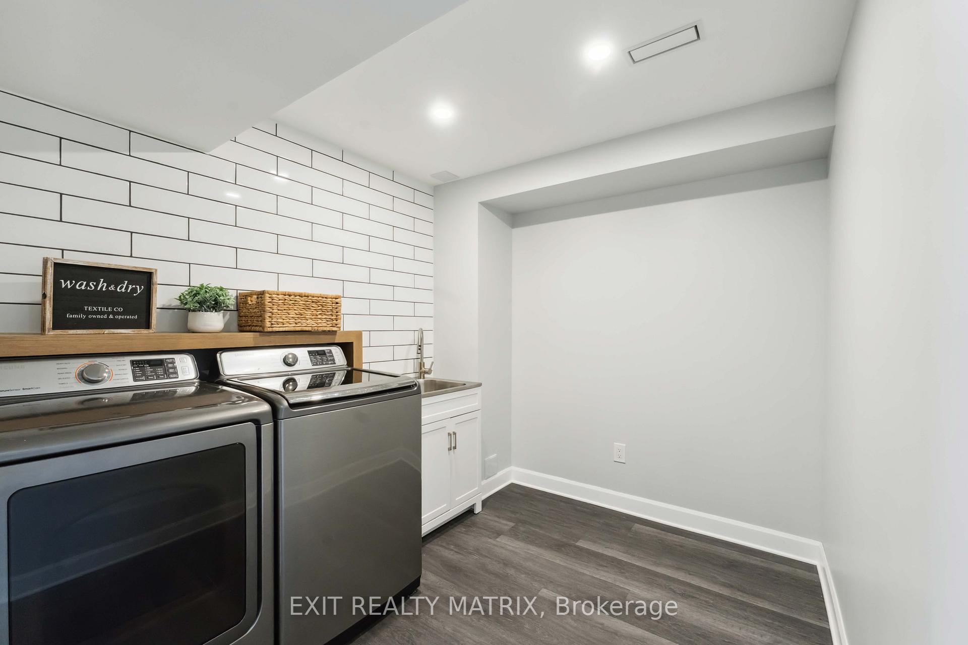 Photo 39 of 692 Decoeur Drive, Ottawa, Avalon West — HOMEH