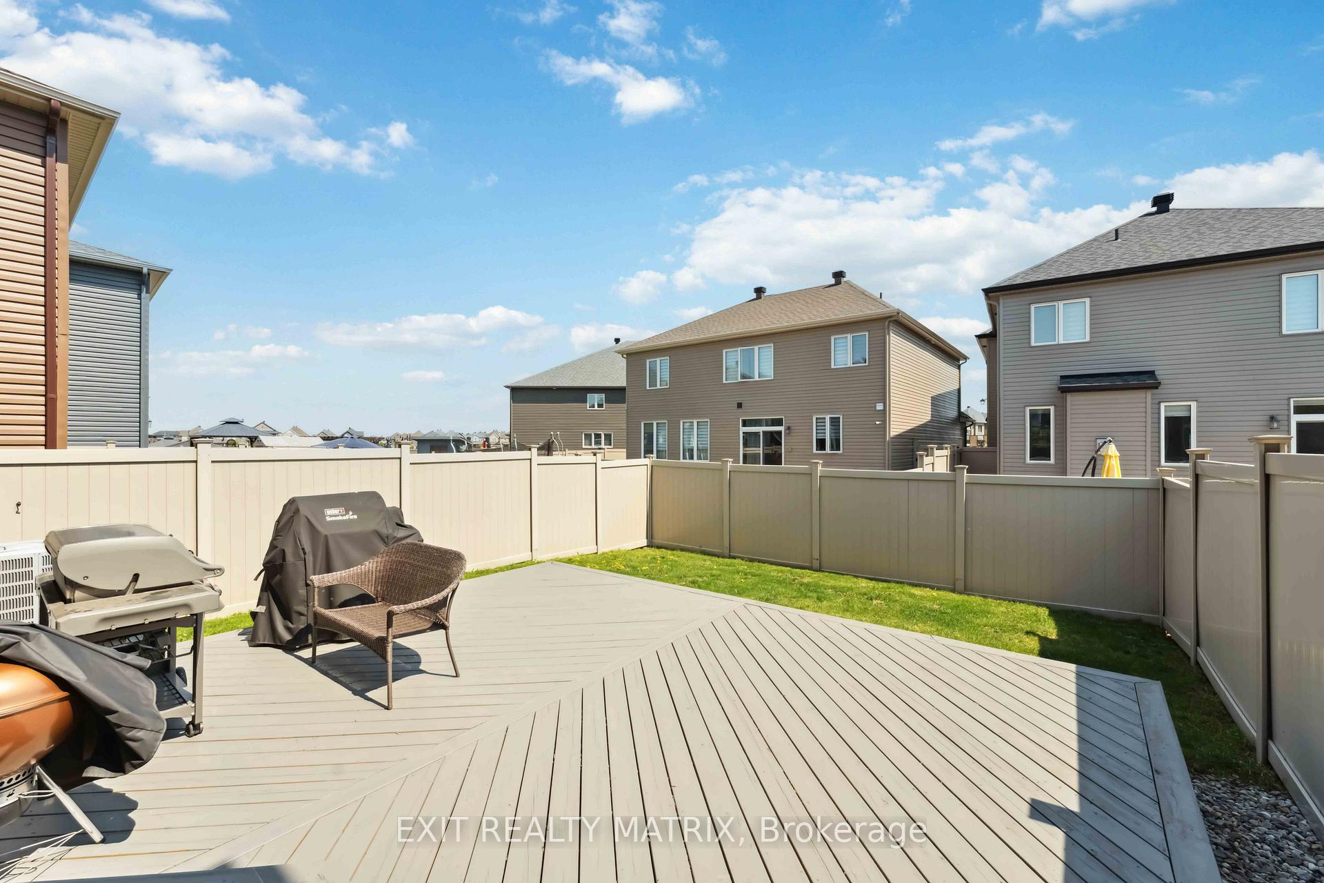 Photo 38 of 692 Decoeur Drive, Ottawa, Avalon West — HOMEH