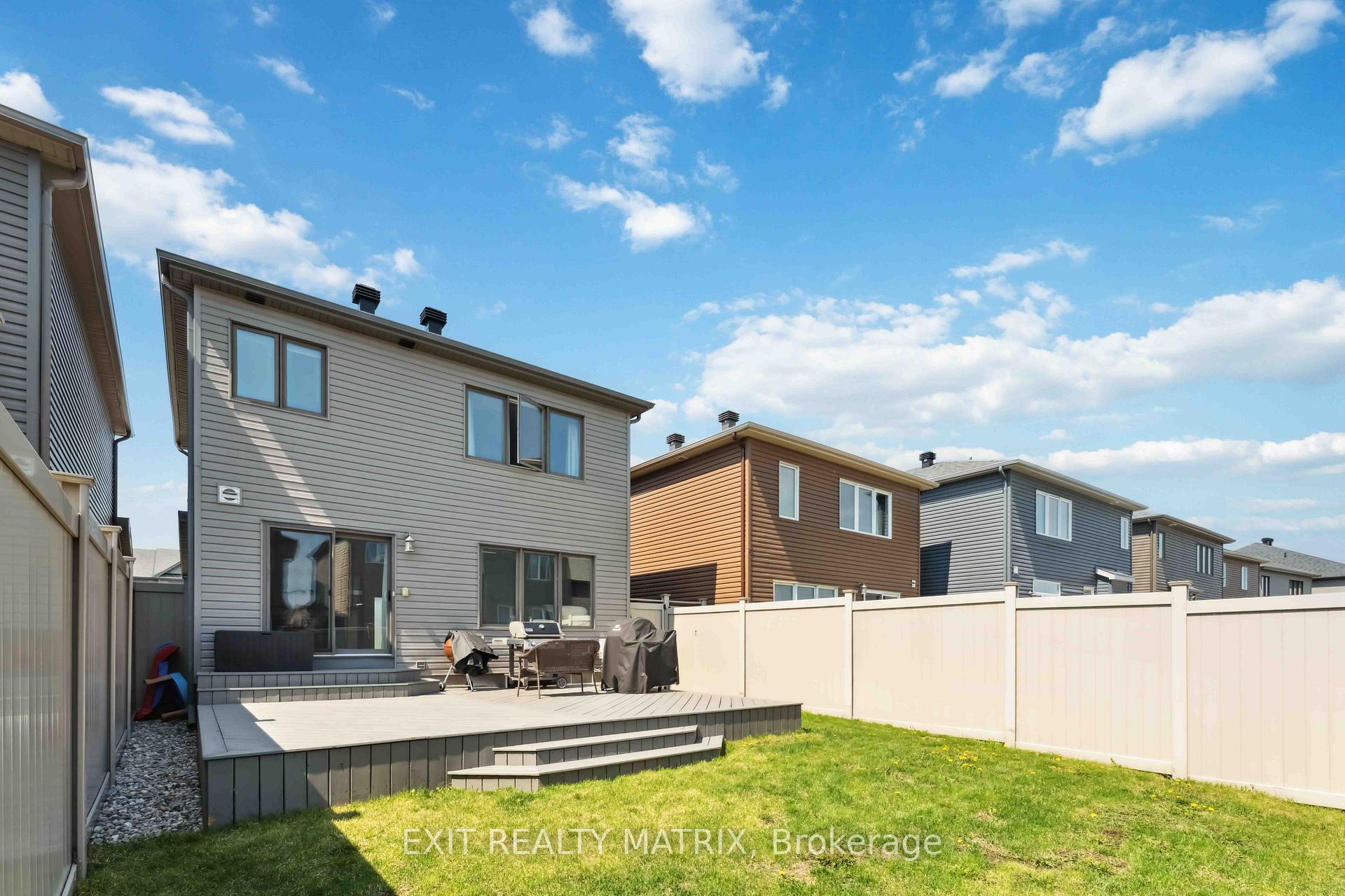 Photo 40 of 692 Decoeur Drive, Ottawa, Avalon West — HOMEH