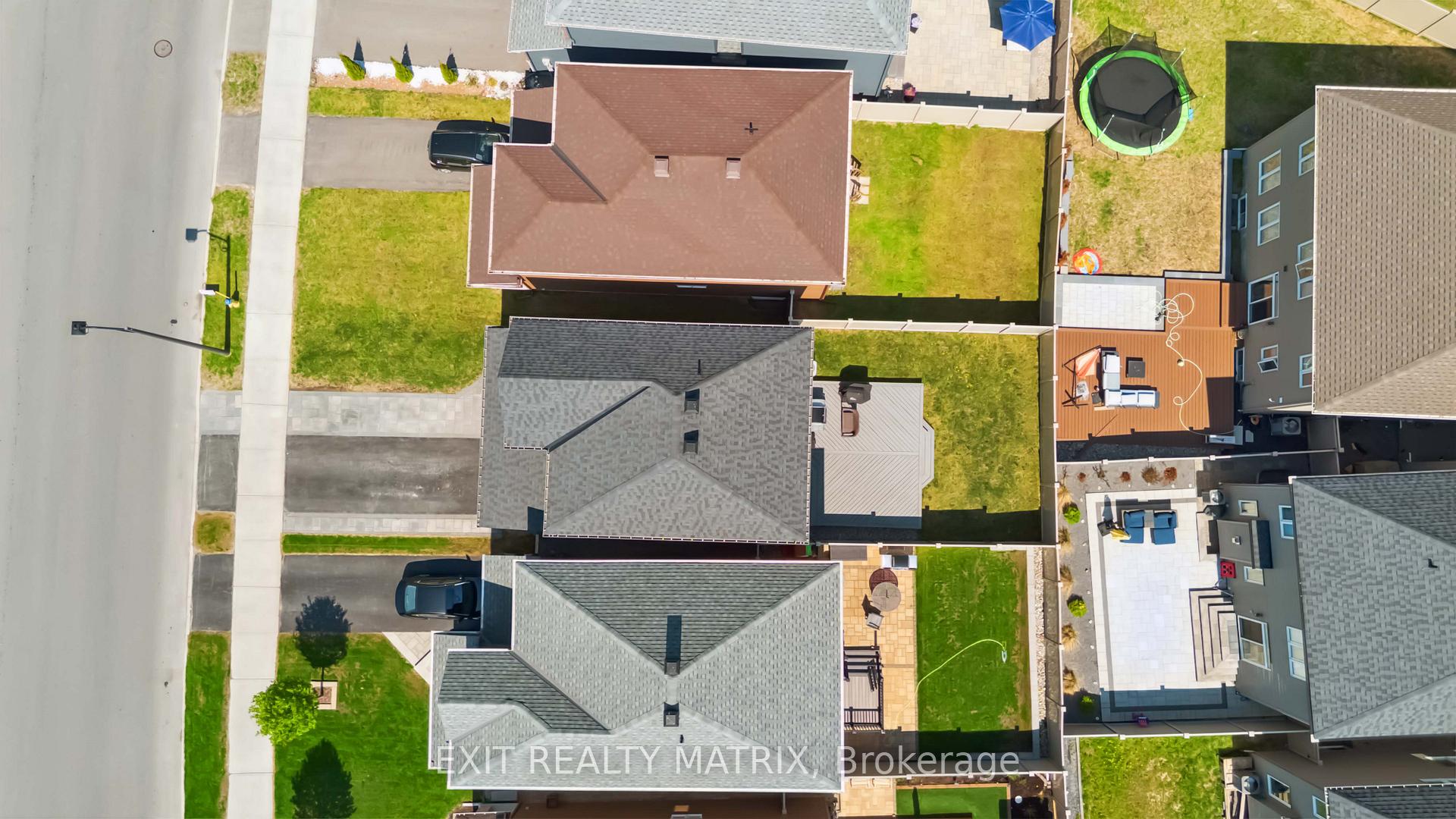 Photo 36 of 692 Decoeur Drive, Ottawa, Avalon West — HOMEH