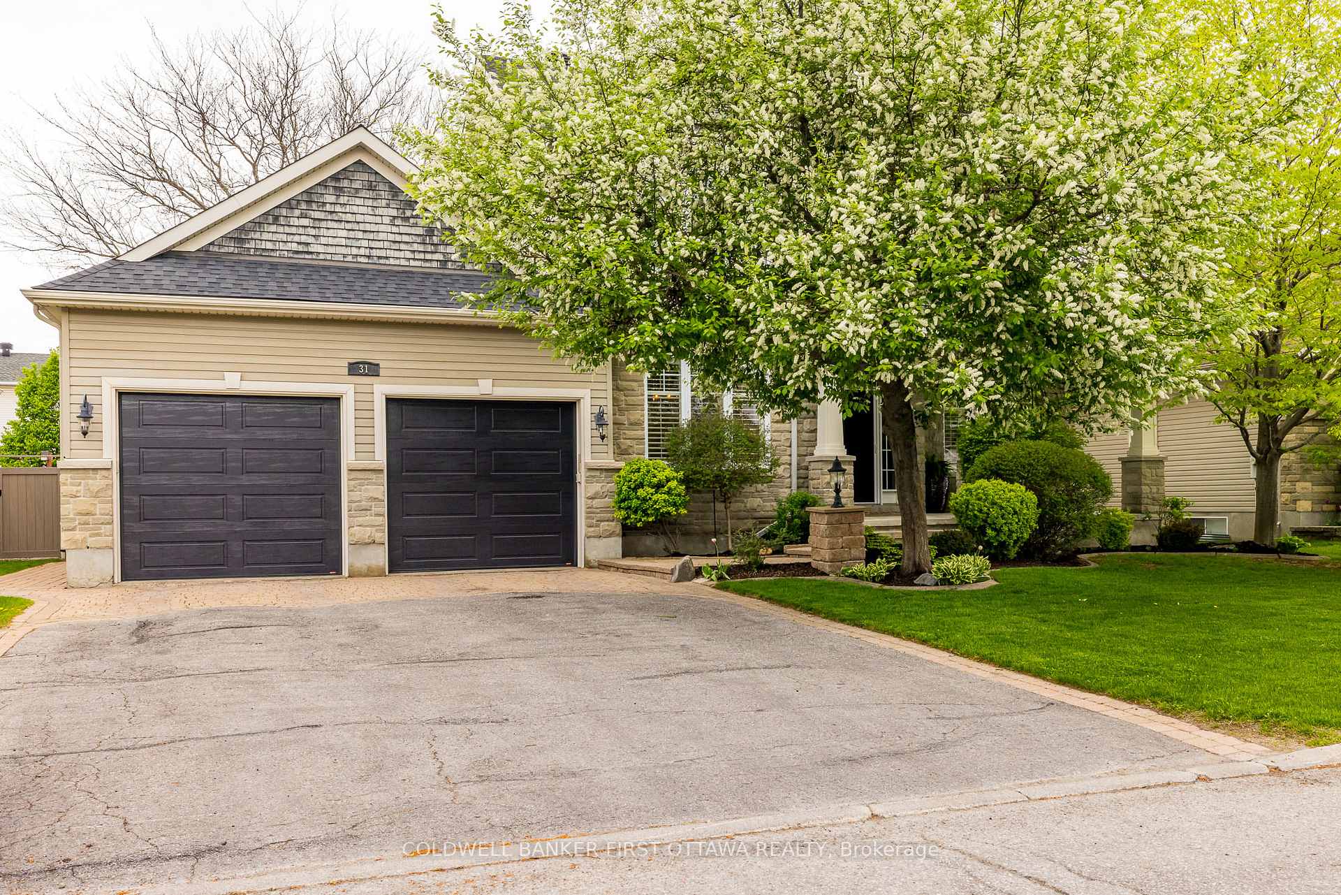 Photo 9 of 31 Baywood Drive, Ottawa, Stittsville (South) — HOMEH