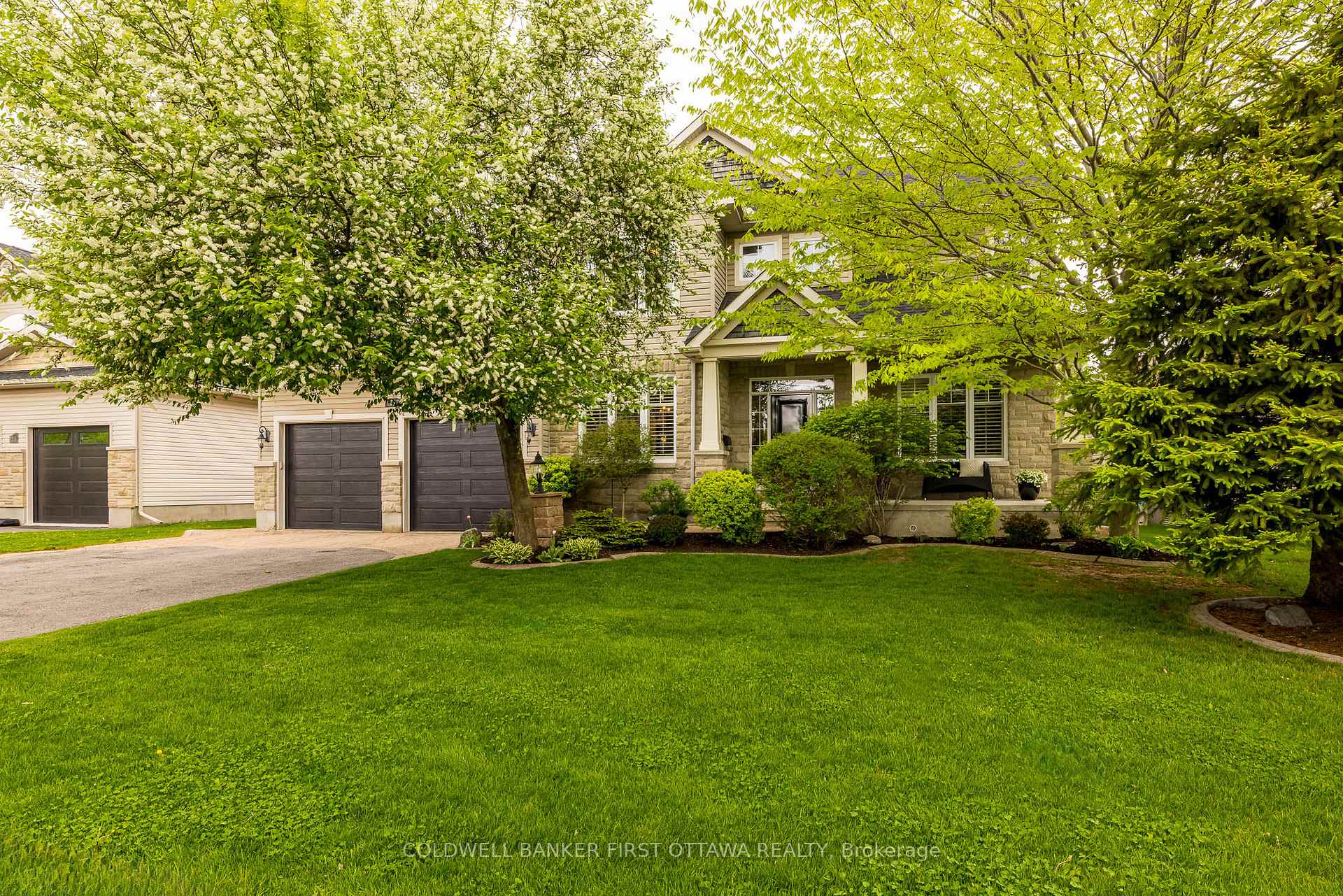 Photo 5 of 31 Baywood Drive, Ottawa, Stittsville (South) — HOMEH