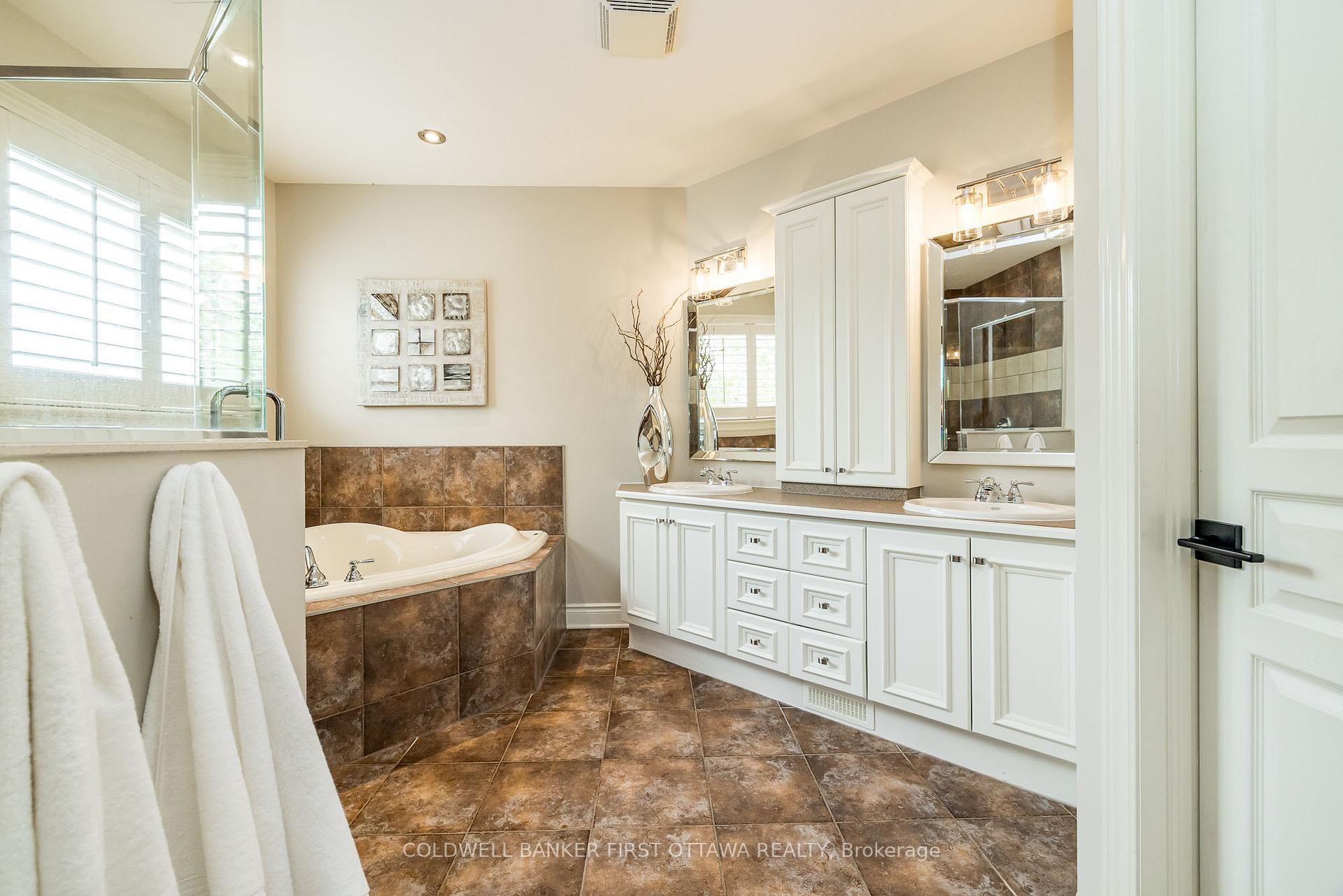 Photo 32 of 31 Baywood Drive, Ottawa, Stittsville (South) — HOMEH