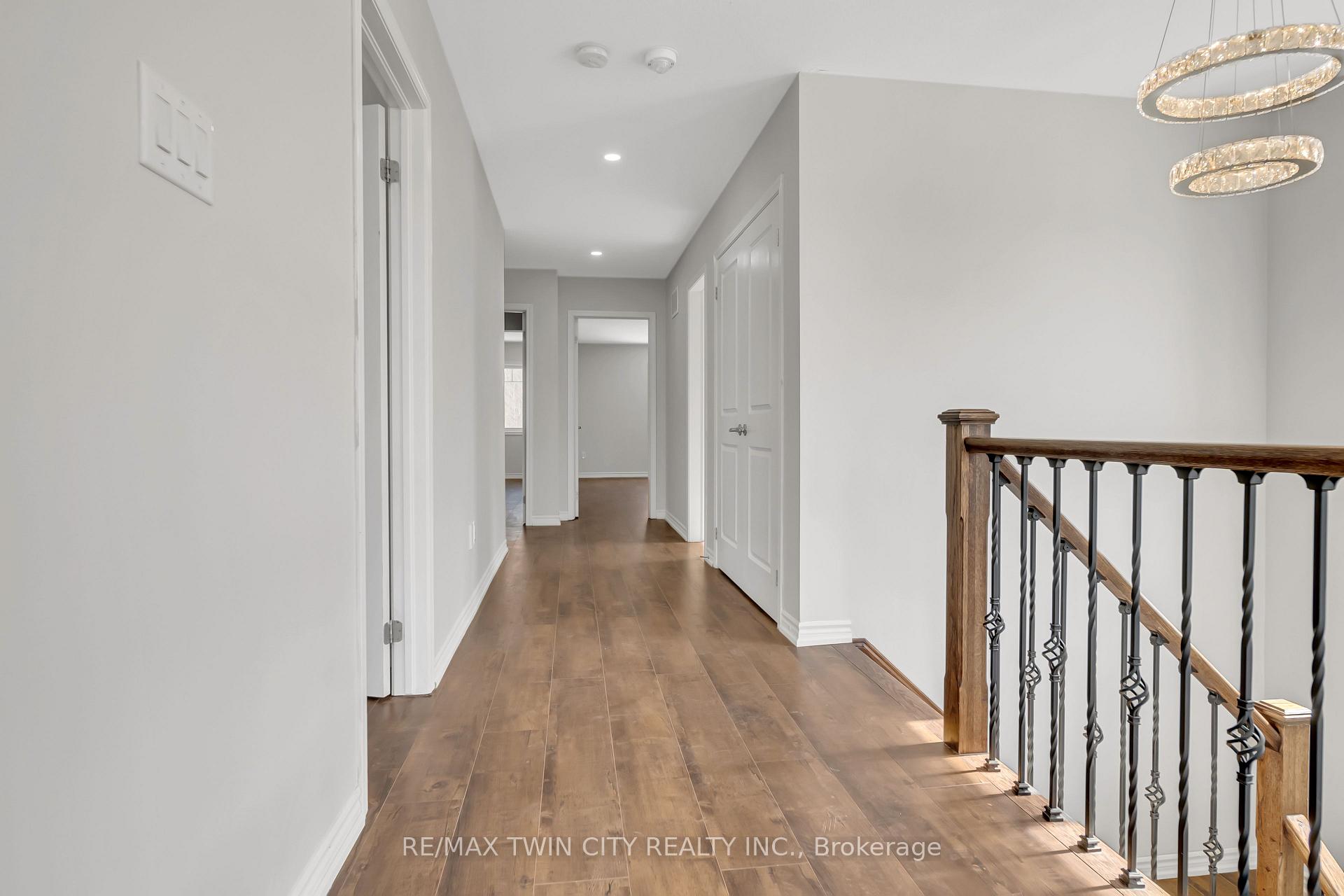 Photo 18 of 252 Shady Glen Crescent, Kitchener, Rosenburg — HOMEH