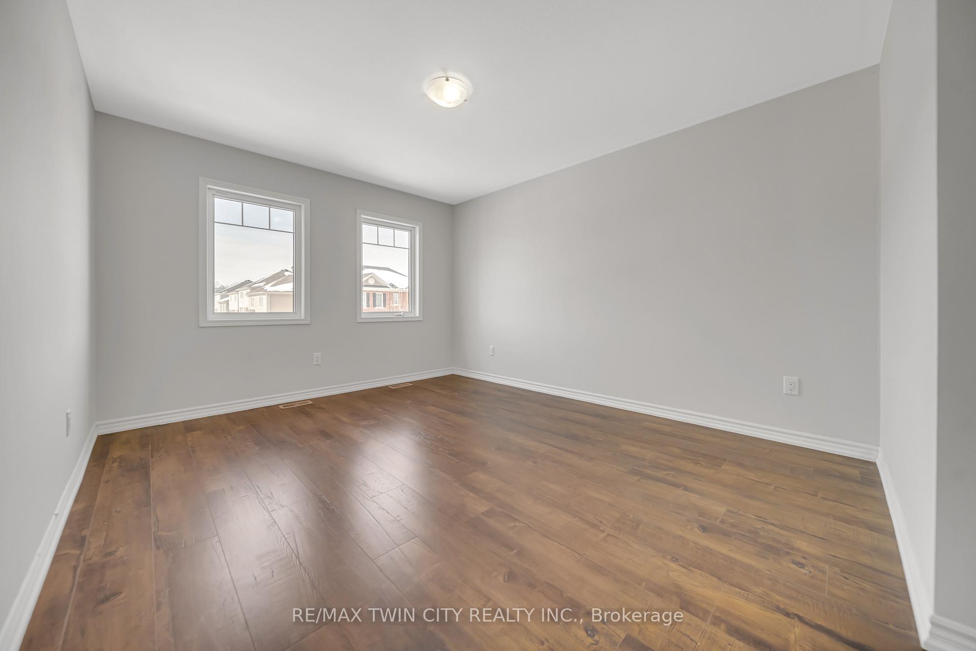 Photo 23 of 252 Shady Glen Crescent, Kitchener, Rosenburg — HOMEH