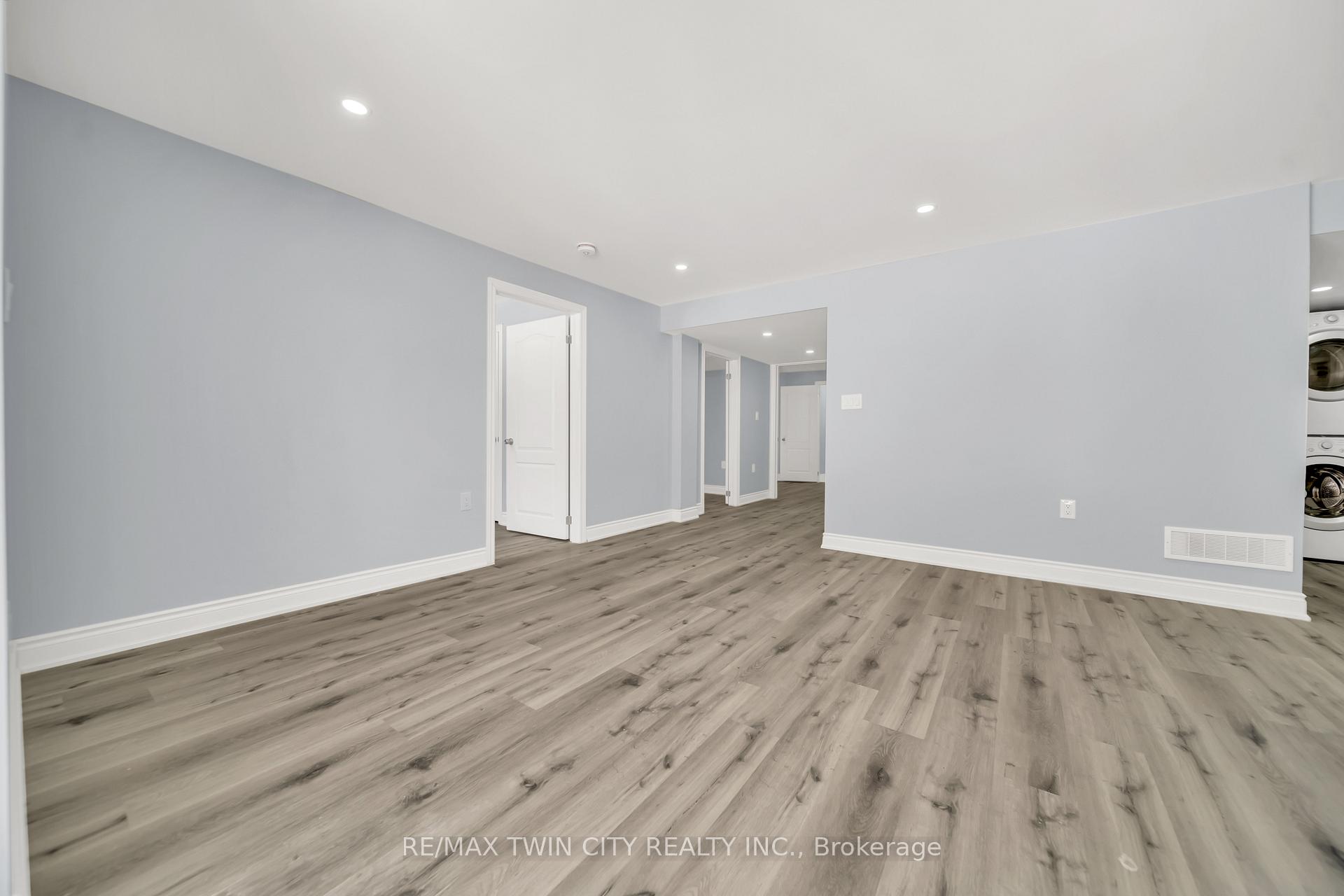 Photo 31 of 252 Shady Glen Crescent, Kitchener, Rosenburg — HOMEH