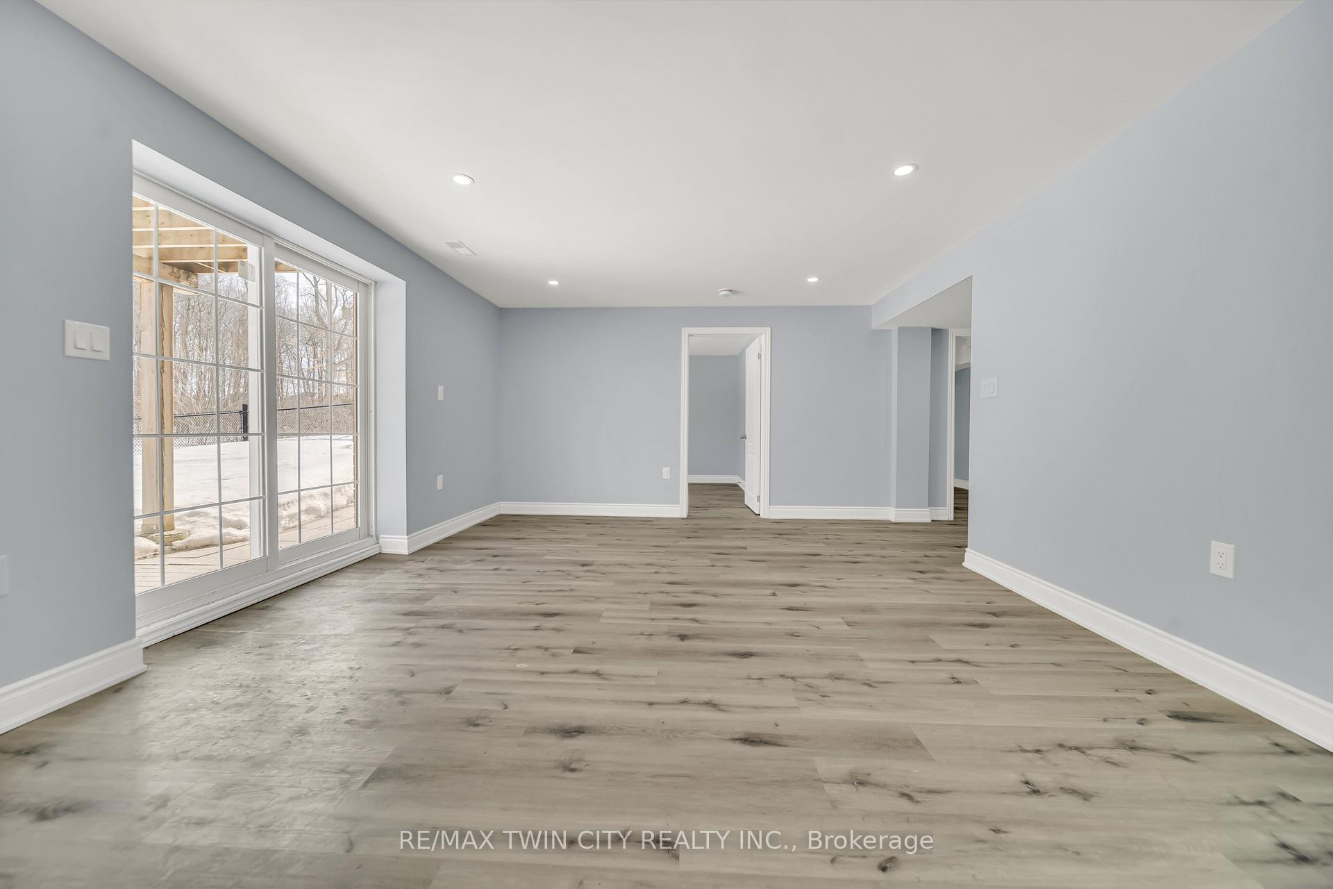 Photo 25 of 252 Shady Glen Crescent, Kitchener, Rosenburg — HOMEH