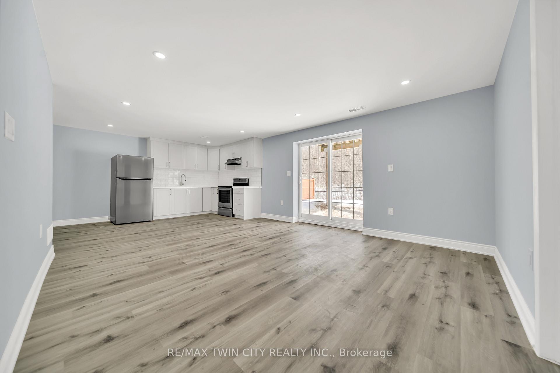 Photo 32 of 252 Shady Glen Crescent, Kitchener, Rosenburg — HOMEH