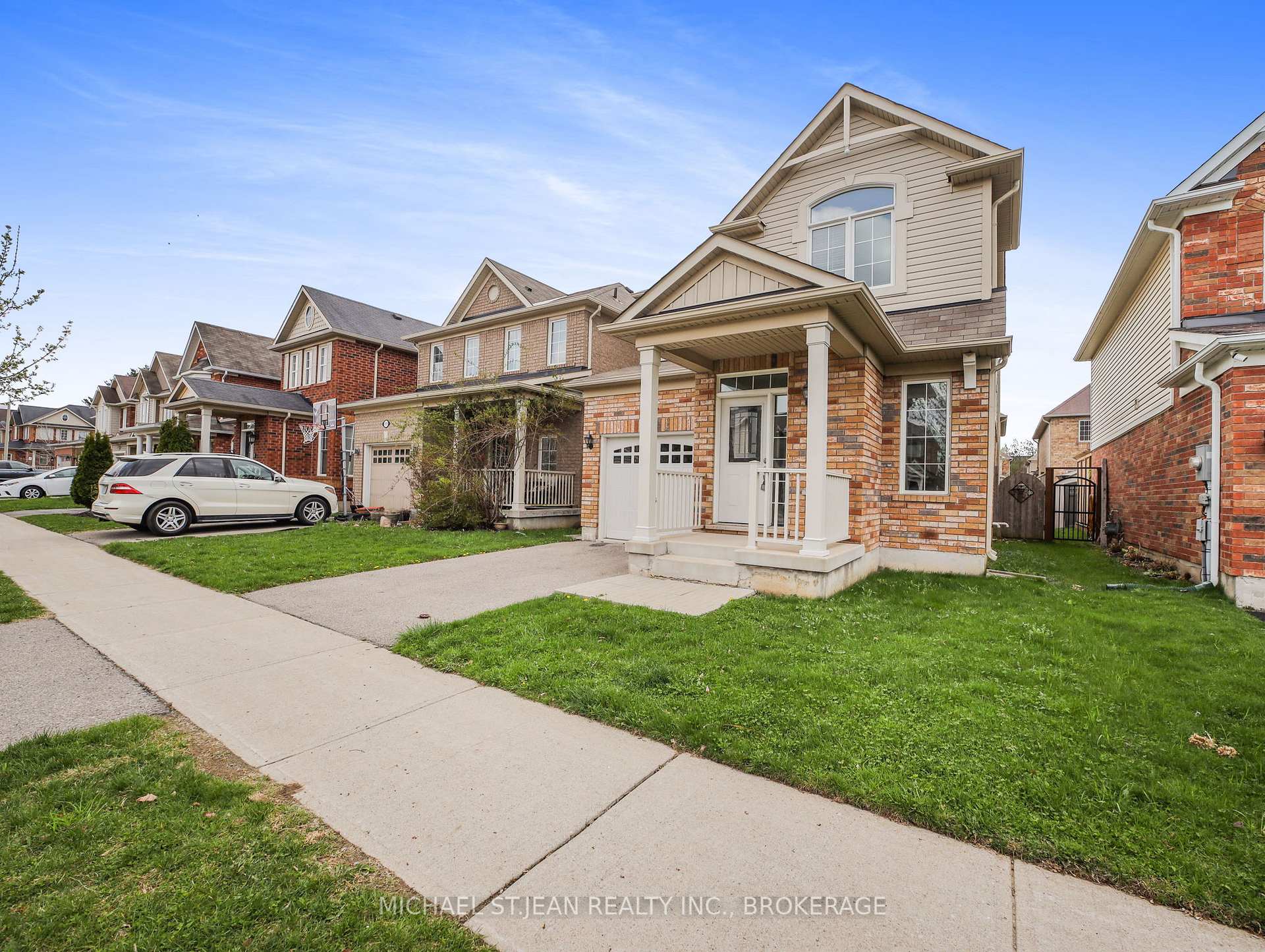 Photo 9 of 115 Emick Drive, Hamilton, Ancaster — HOMEH