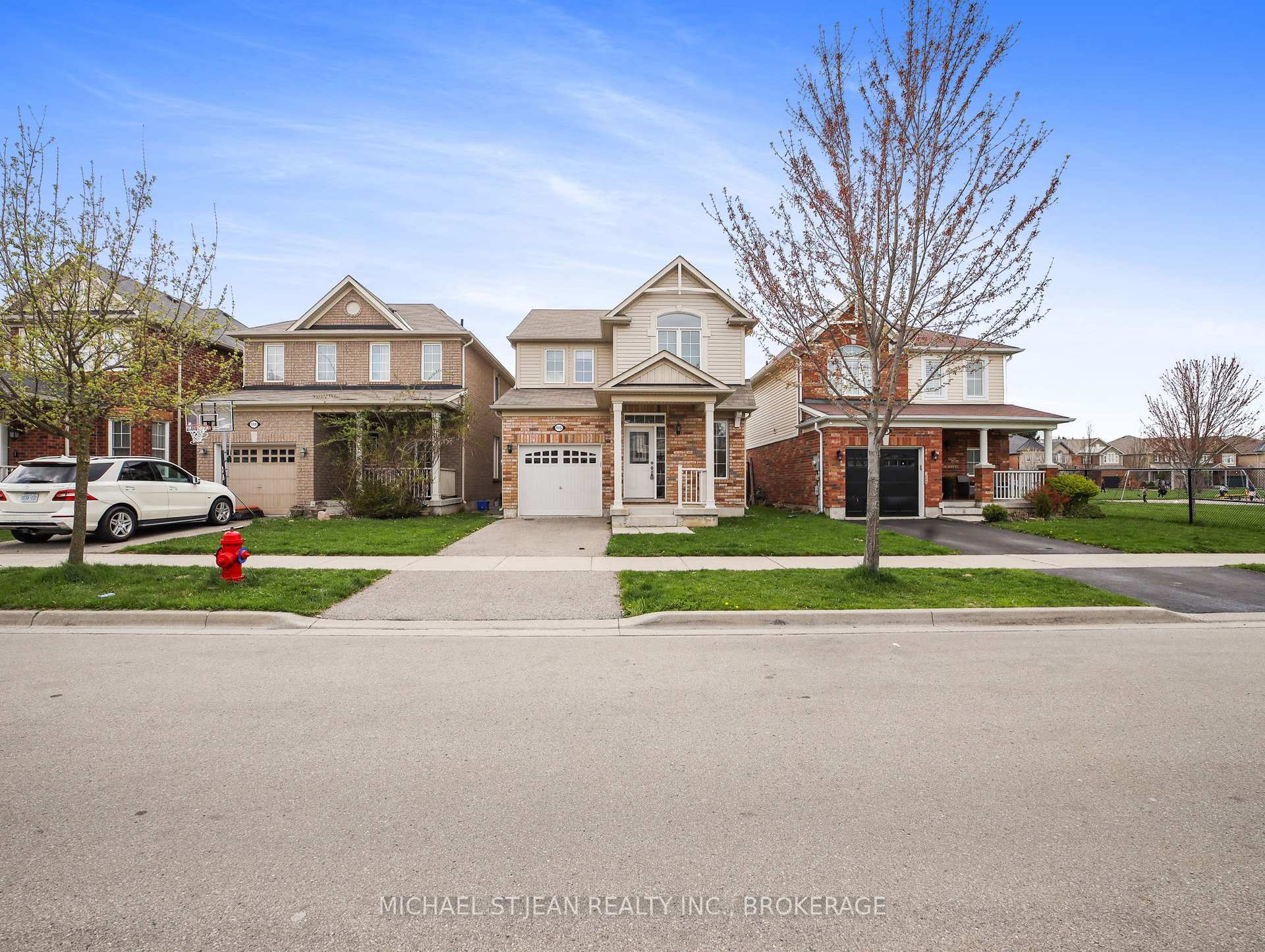 Photo 3 of 115 Emick Drive, Hamilton, Ancaster — HOMEH