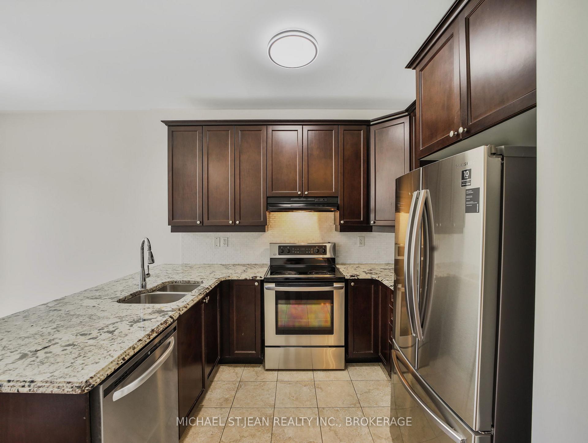 Photo 17 of 115 Emick Drive, Hamilton, Ancaster — HOMEH