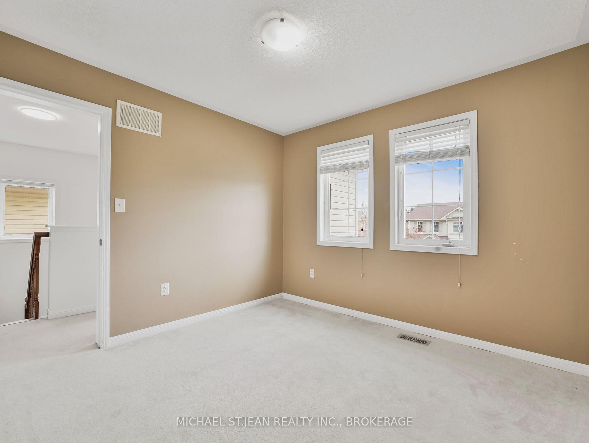 Photo 12 of 115 Emick Drive, Hamilton, Ancaster — HOMEH