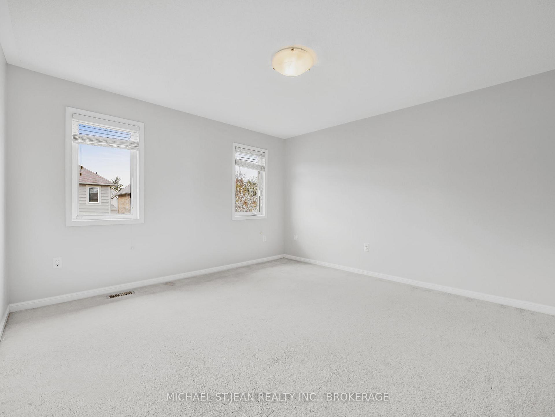 Photo 14 of 115 Emick Drive, Hamilton, Ancaster — HOMEH