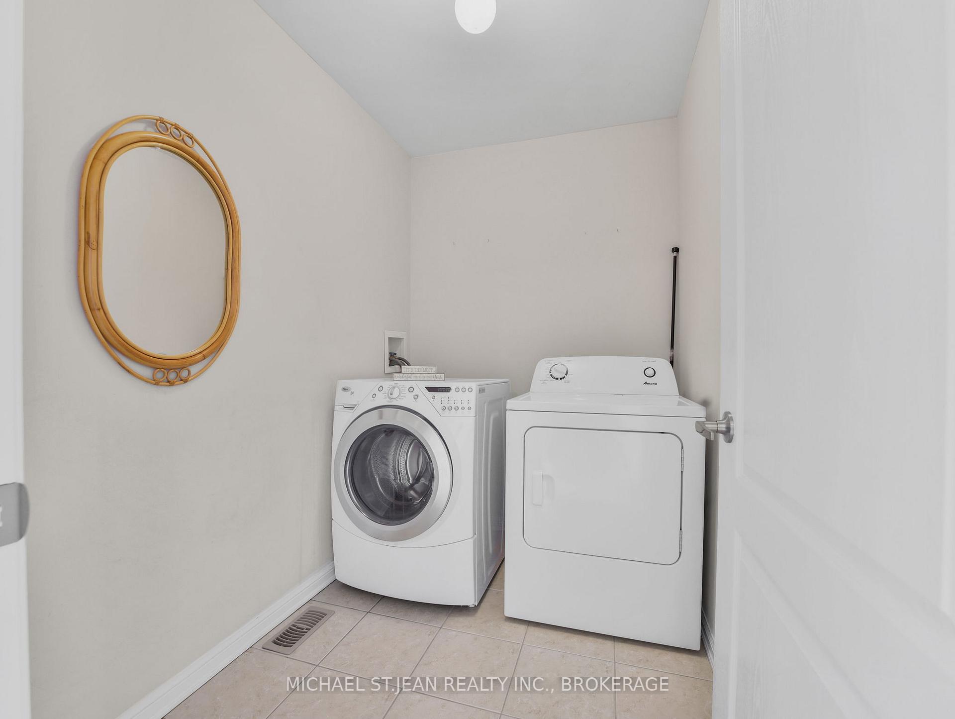 Photo 27 of 115 Emick Drive, Hamilton, Ancaster — HOMEH