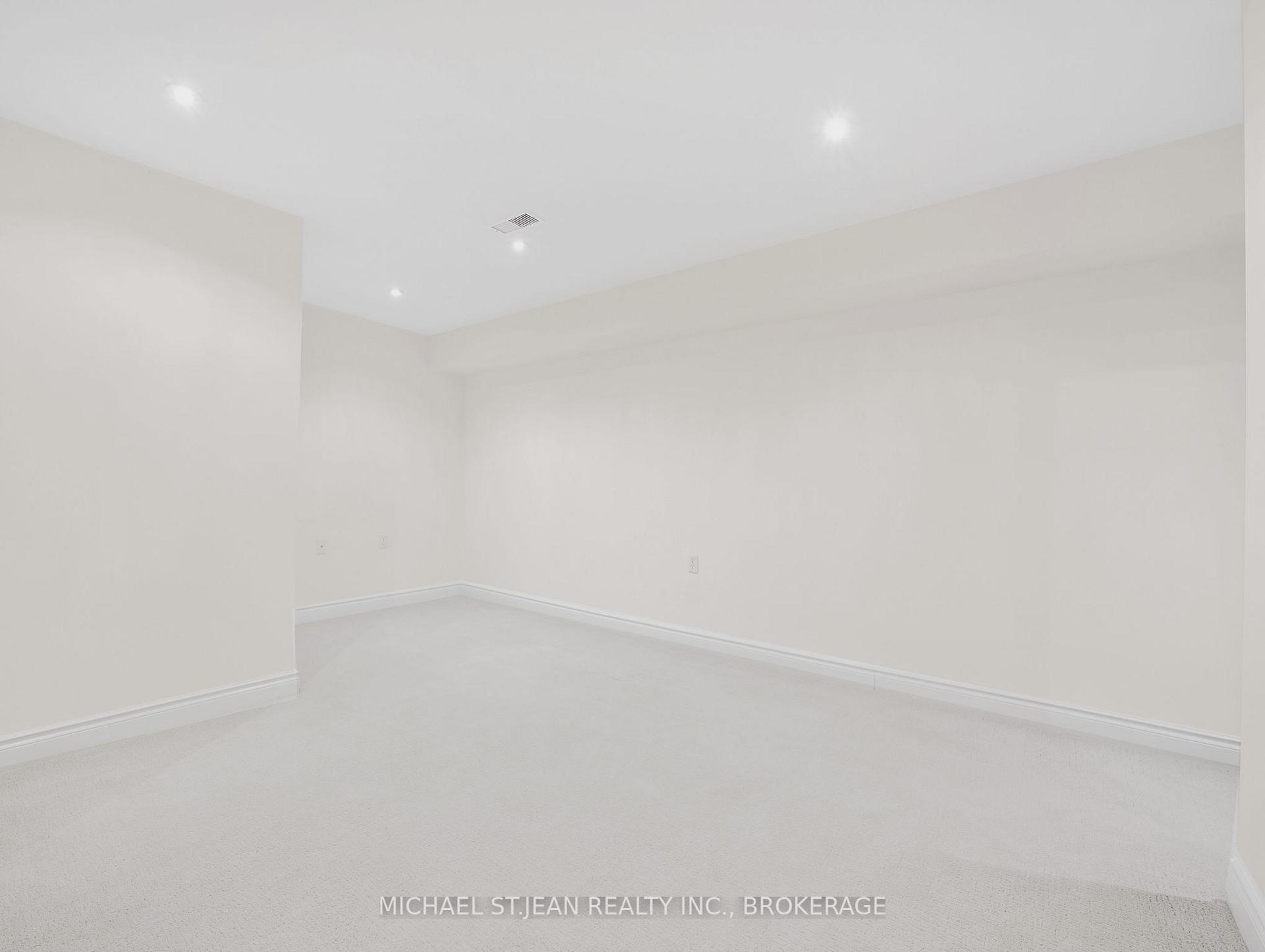 Photo 30 of 115 Emick Drive, Hamilton, Ancaster — HOMEH