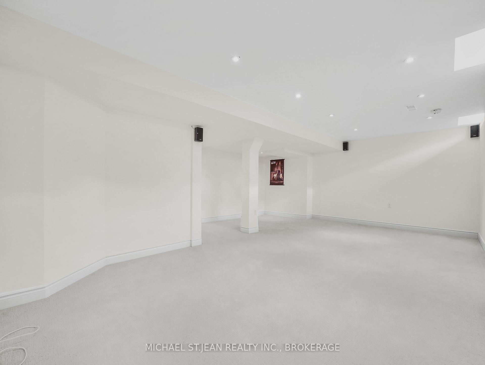 Photo 29 of 115 Emick Drive, Hamilton, Ancaster — HOMEH