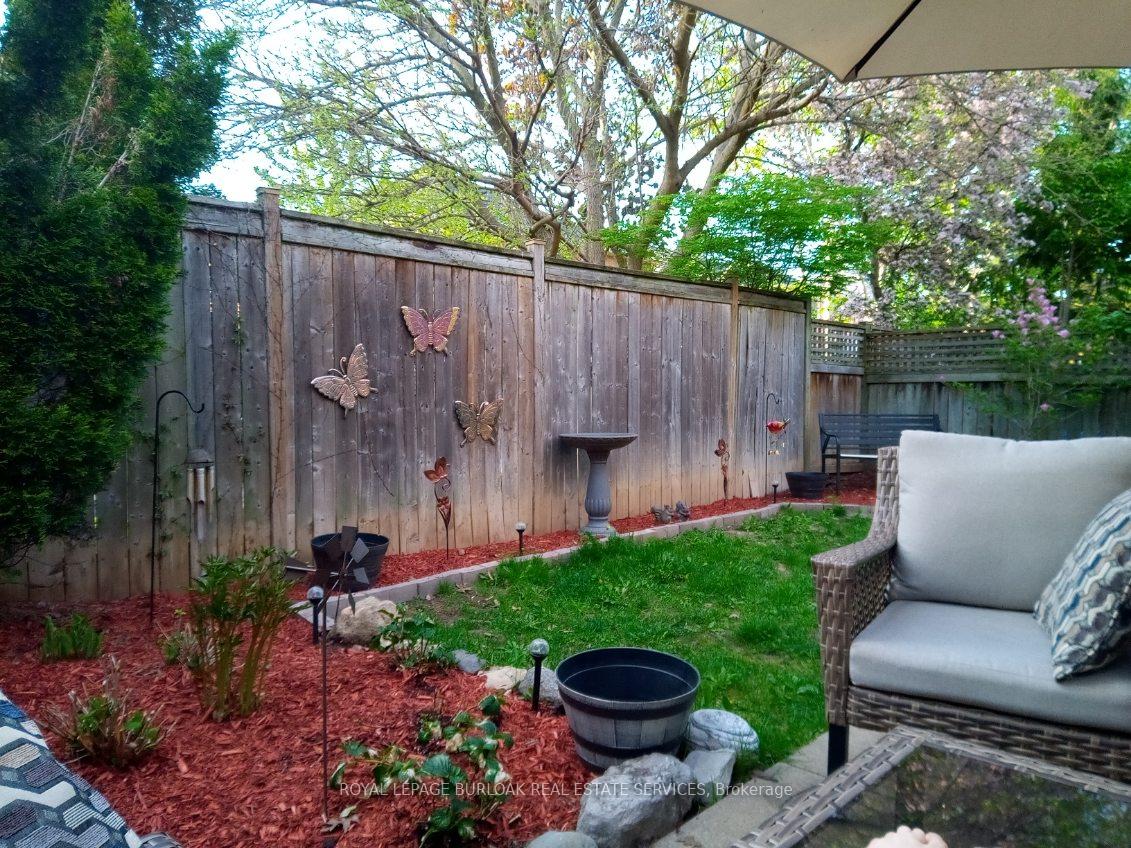 Photo 21 of 67 Harnesworth Crescent, Hamilton, Waterdown — HOMEH