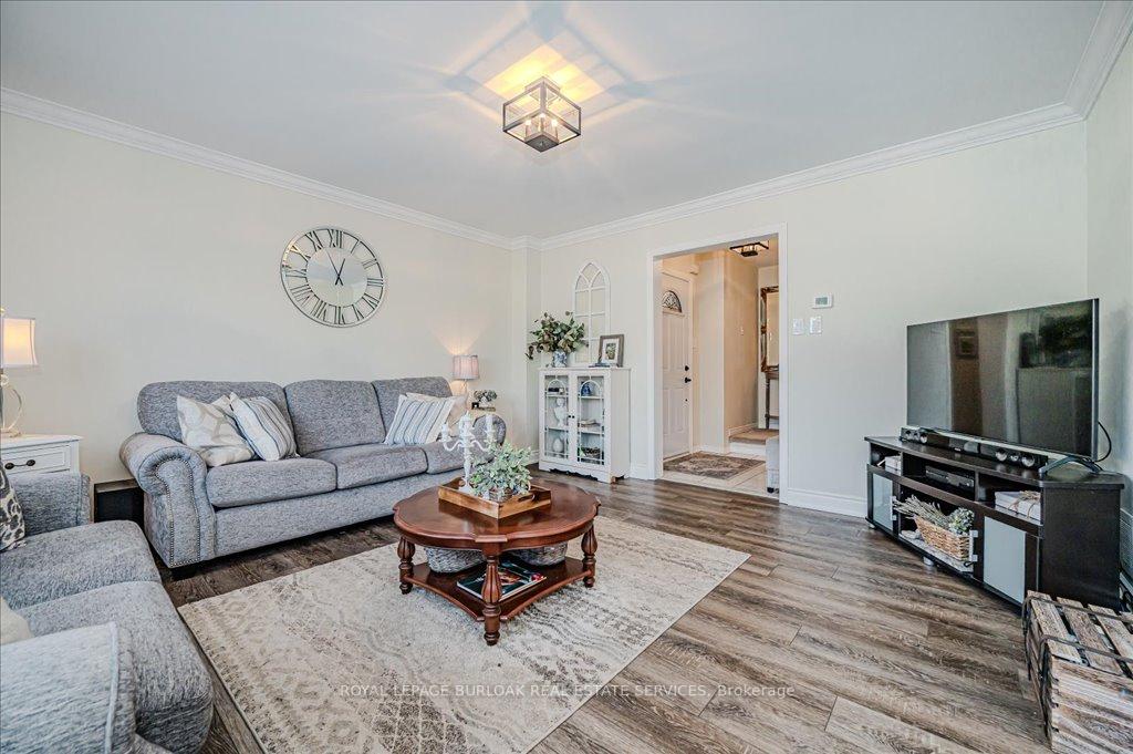 Photo 7 of 67 Harnesworth Crescent, Hamilton, Waterdown — HOMEH