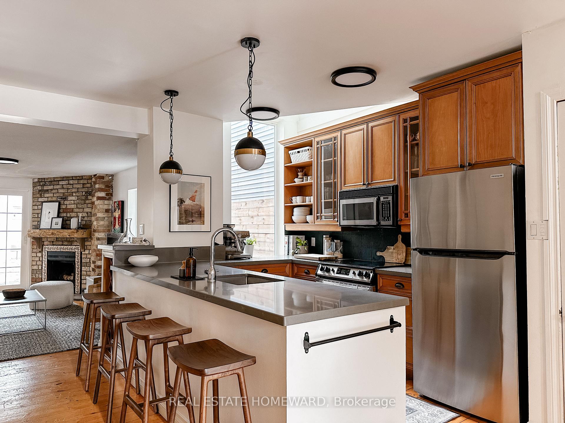 Photo 4 of 211 Hamilton Street, Toronto, South Riverdale — HOMEH