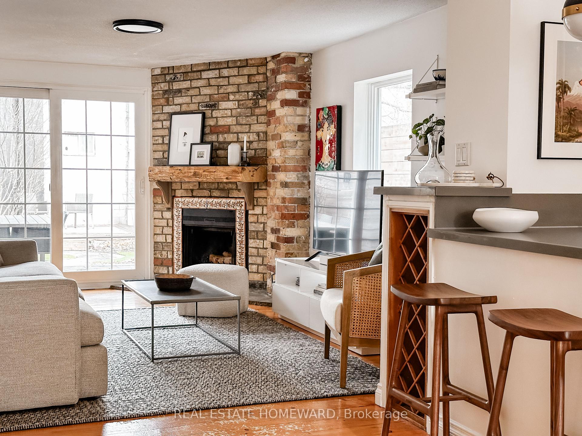 Photo 5 of 211 Hamilton Street, Toronto, South Riverdale — HOMEH