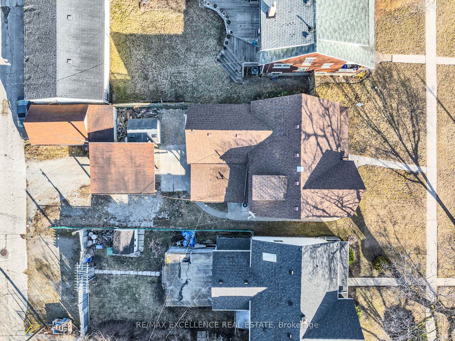 Photo 19 of 261 Cameron Avenue, Windsor — HOMEH