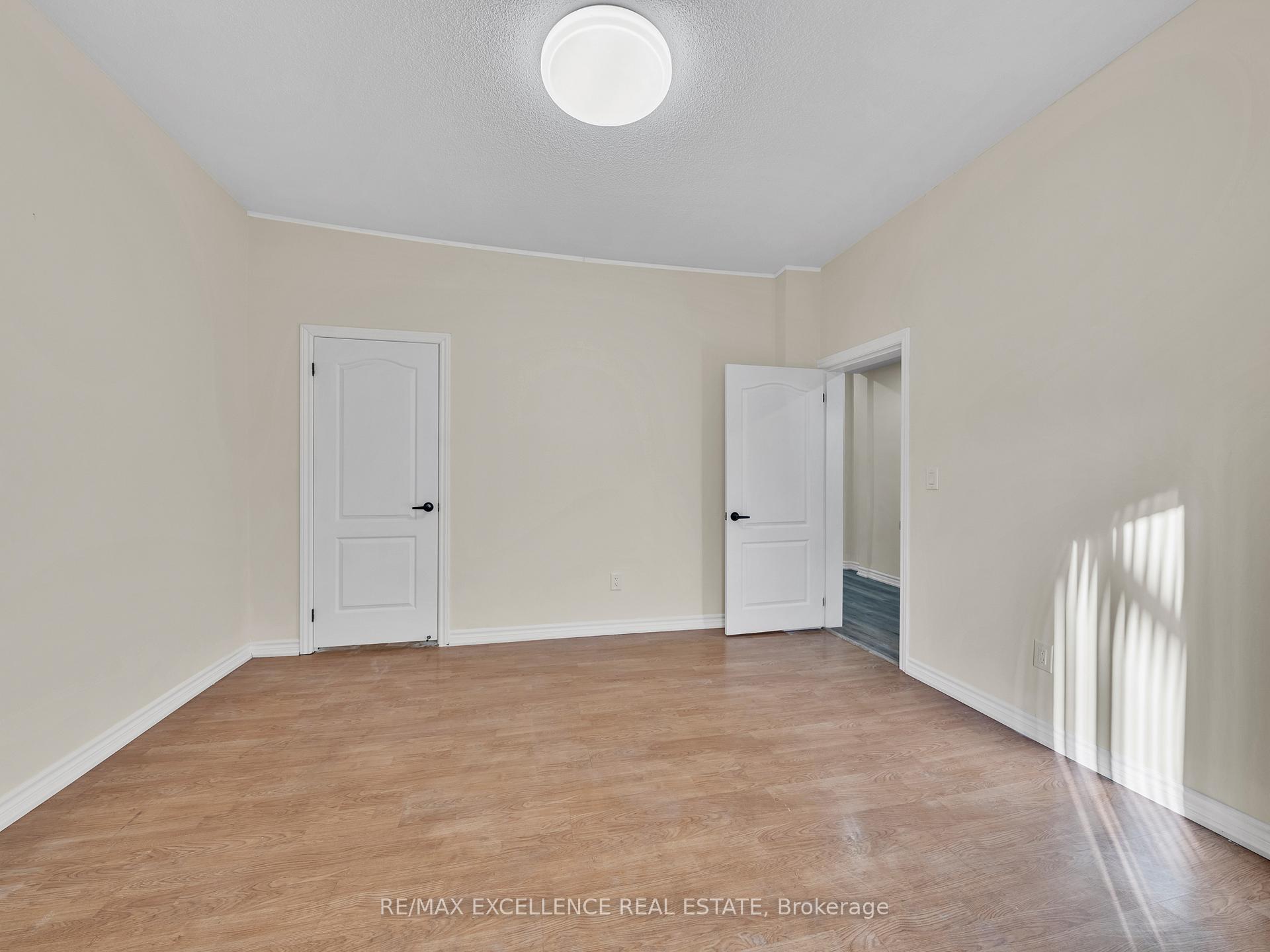 Photo 7 of 261 Cameron Avenue, Windsor — HOMEH