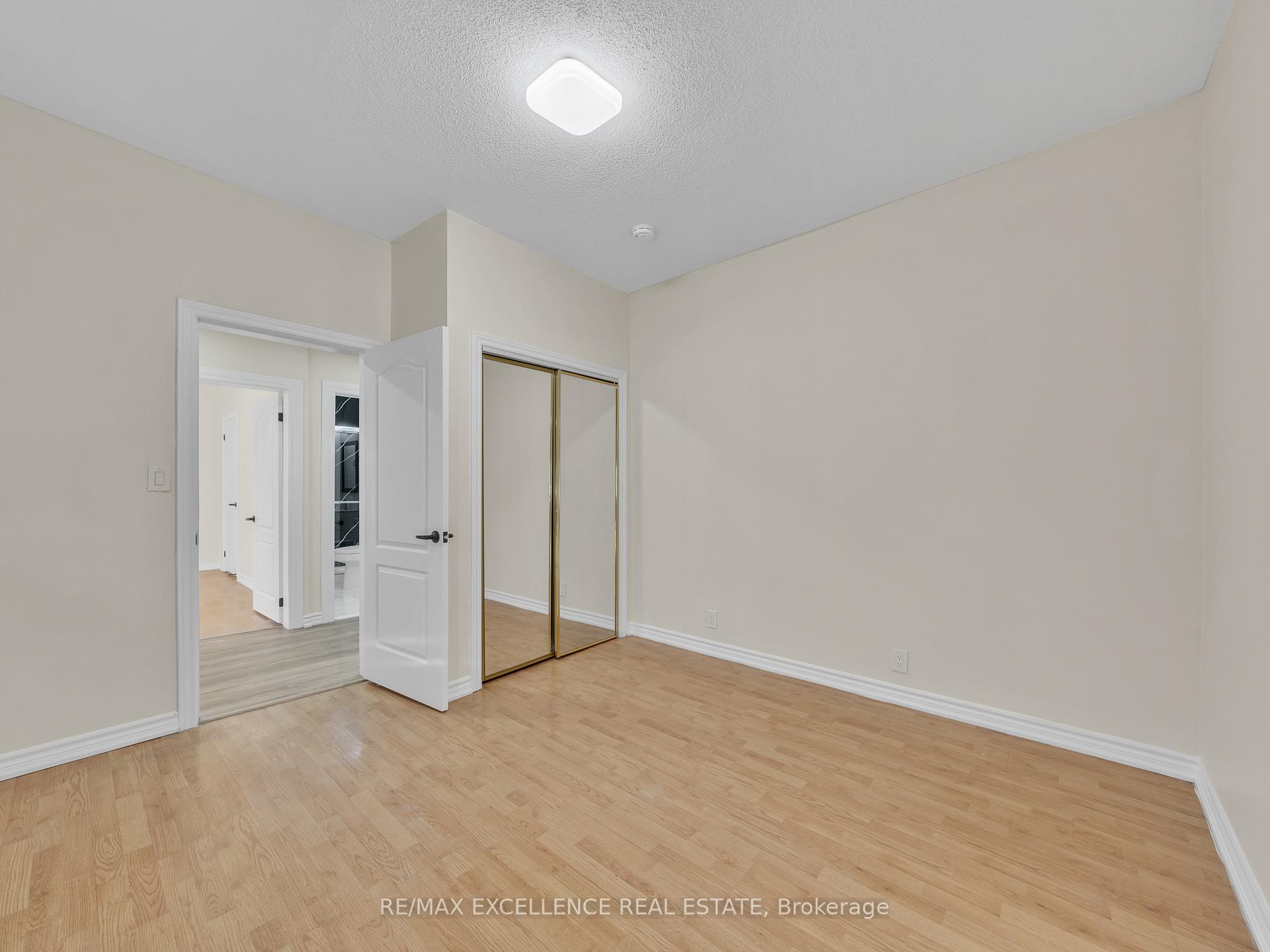 Photo 10 of 261 Cameron Avenue, Windsor — HOMEH