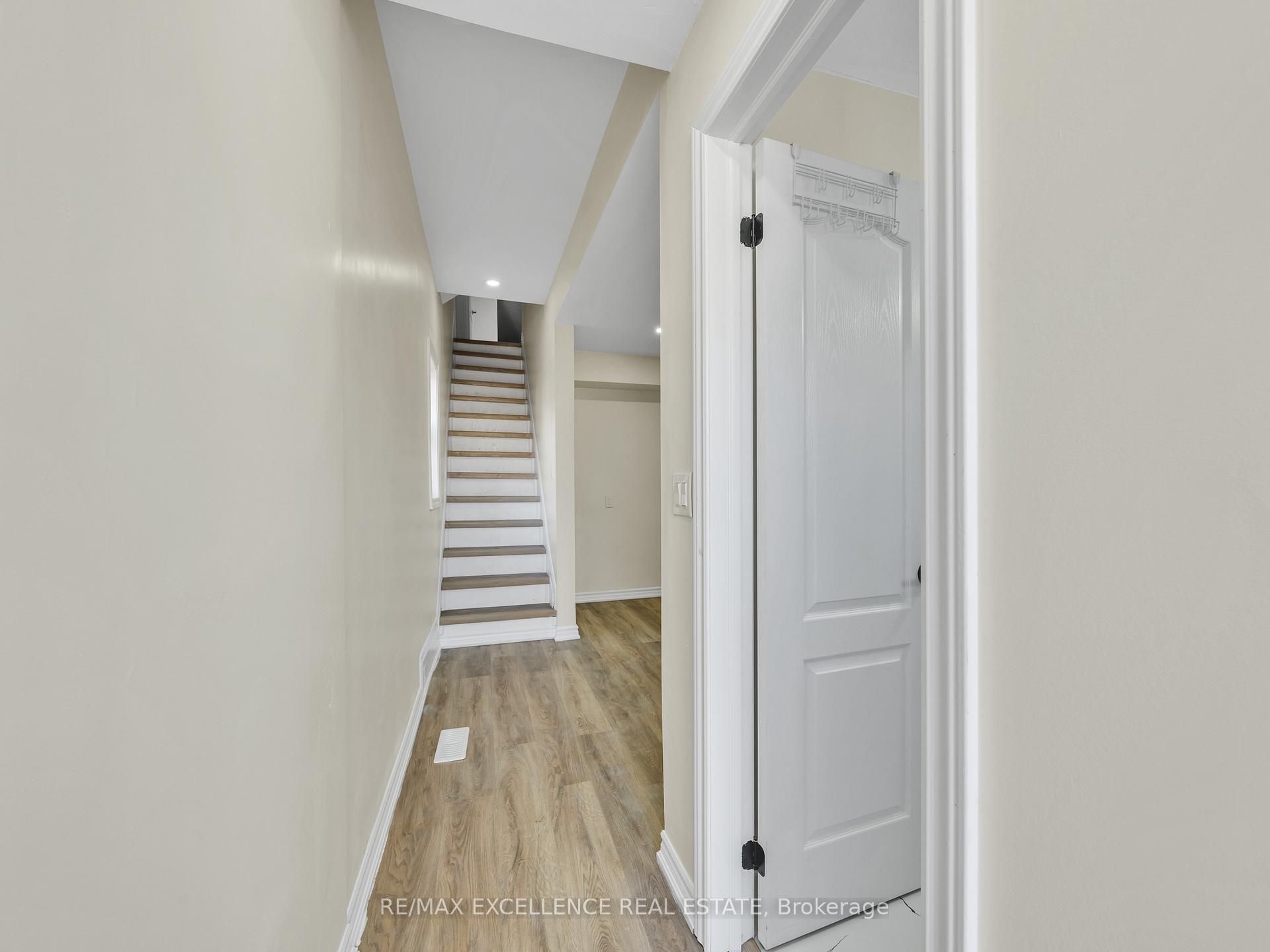 Photo 5 of 261 Cameron Avenue, Windsor — HOMEH