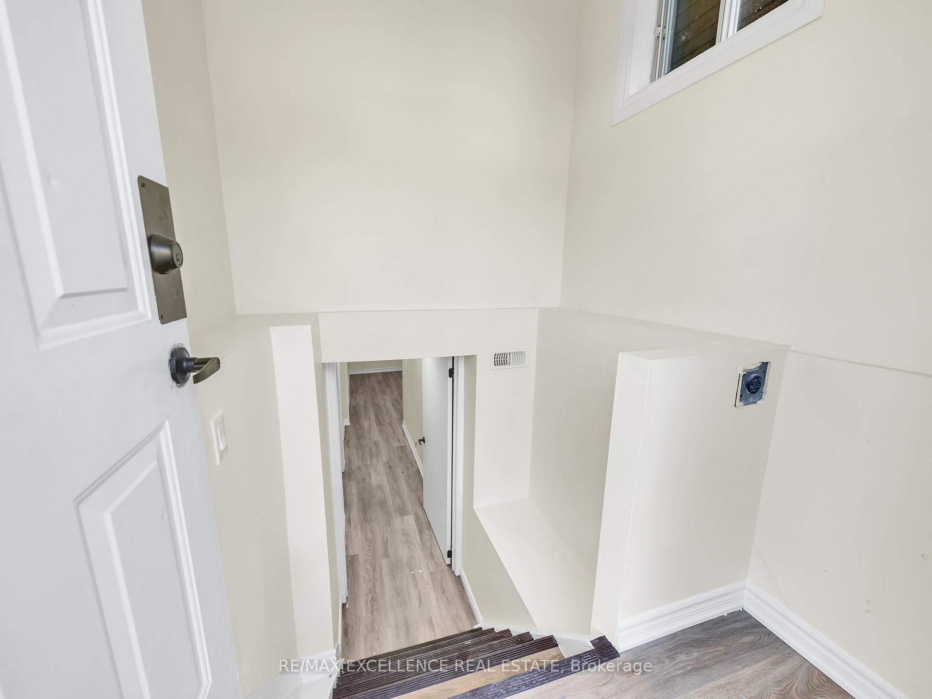 Photo 13 of 261 Cameron Avenue, Windsor — HOMEH