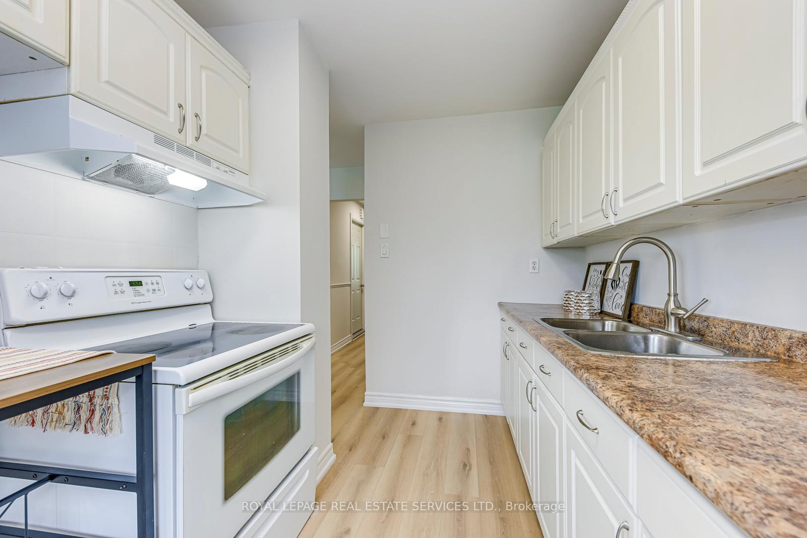 Photo 24 of 56 Golden Orchard Drive, Hamilton, Gourley — HOMEH