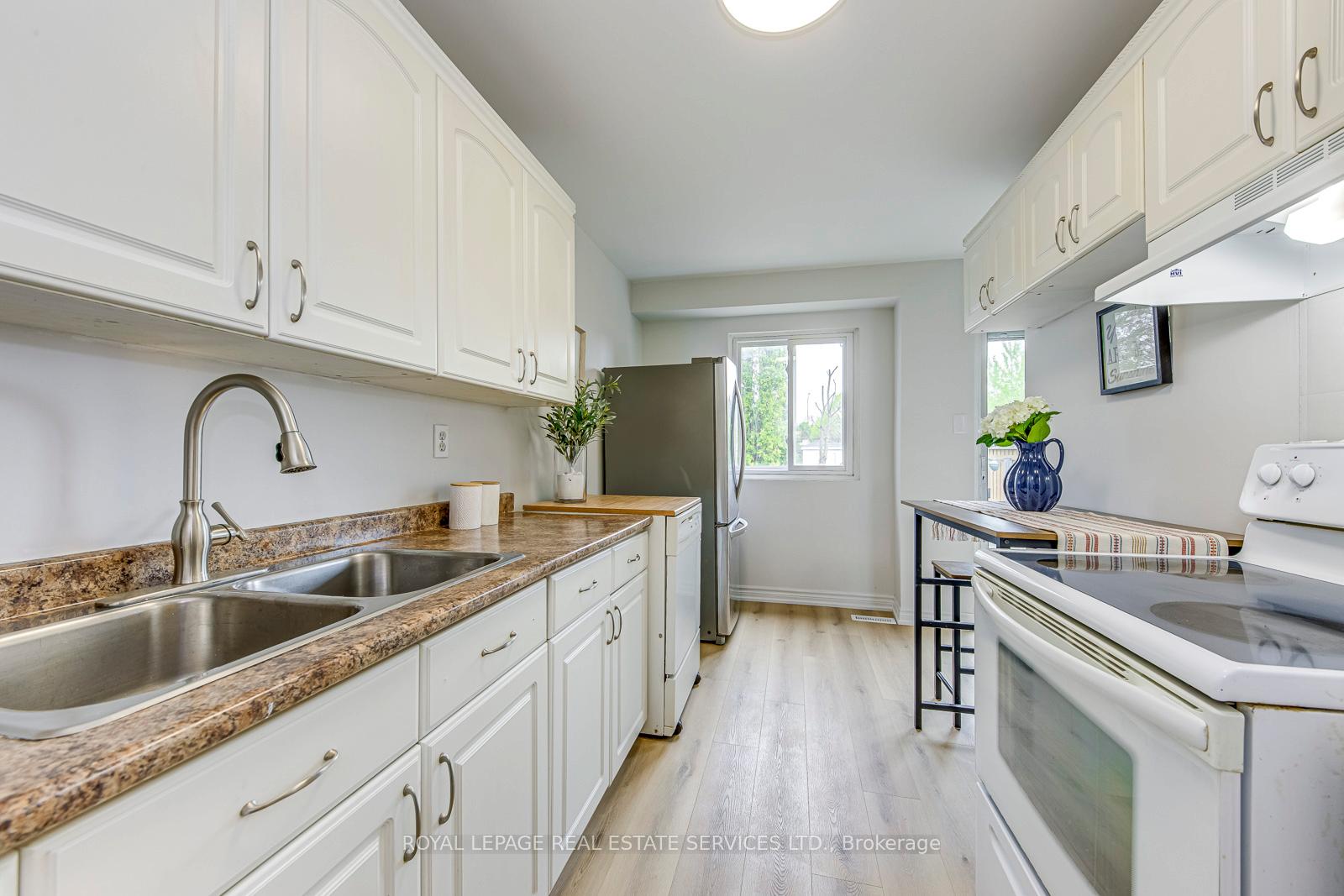 Photo 5 of 56 Golden Orchard Drive, Hamilton, Gourley — HOMEH