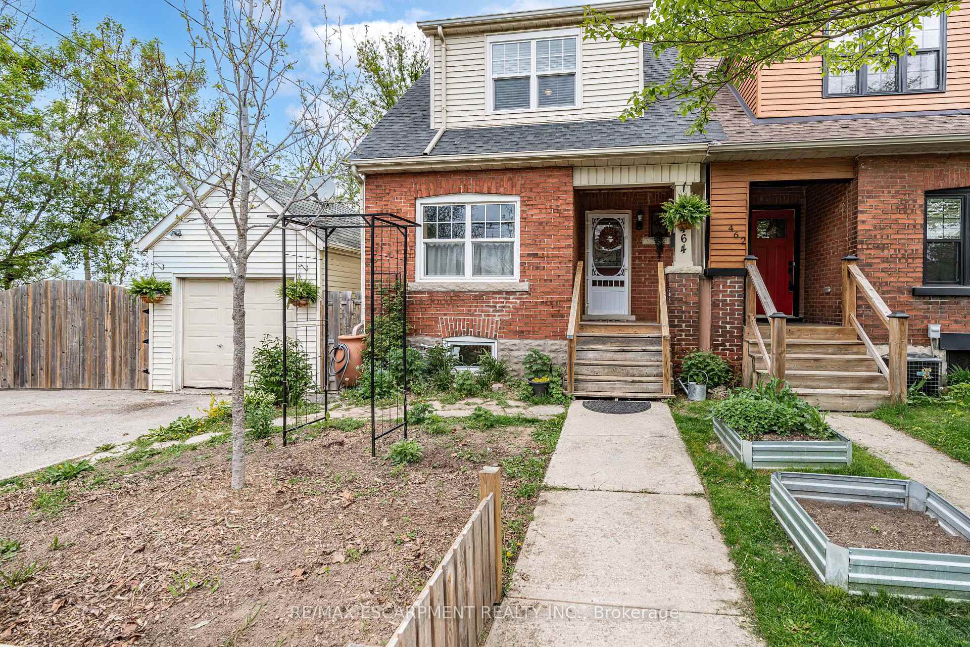 Photo 2 of 464 Herkimer Street, Hamilton, Kirkendall — HOMEH