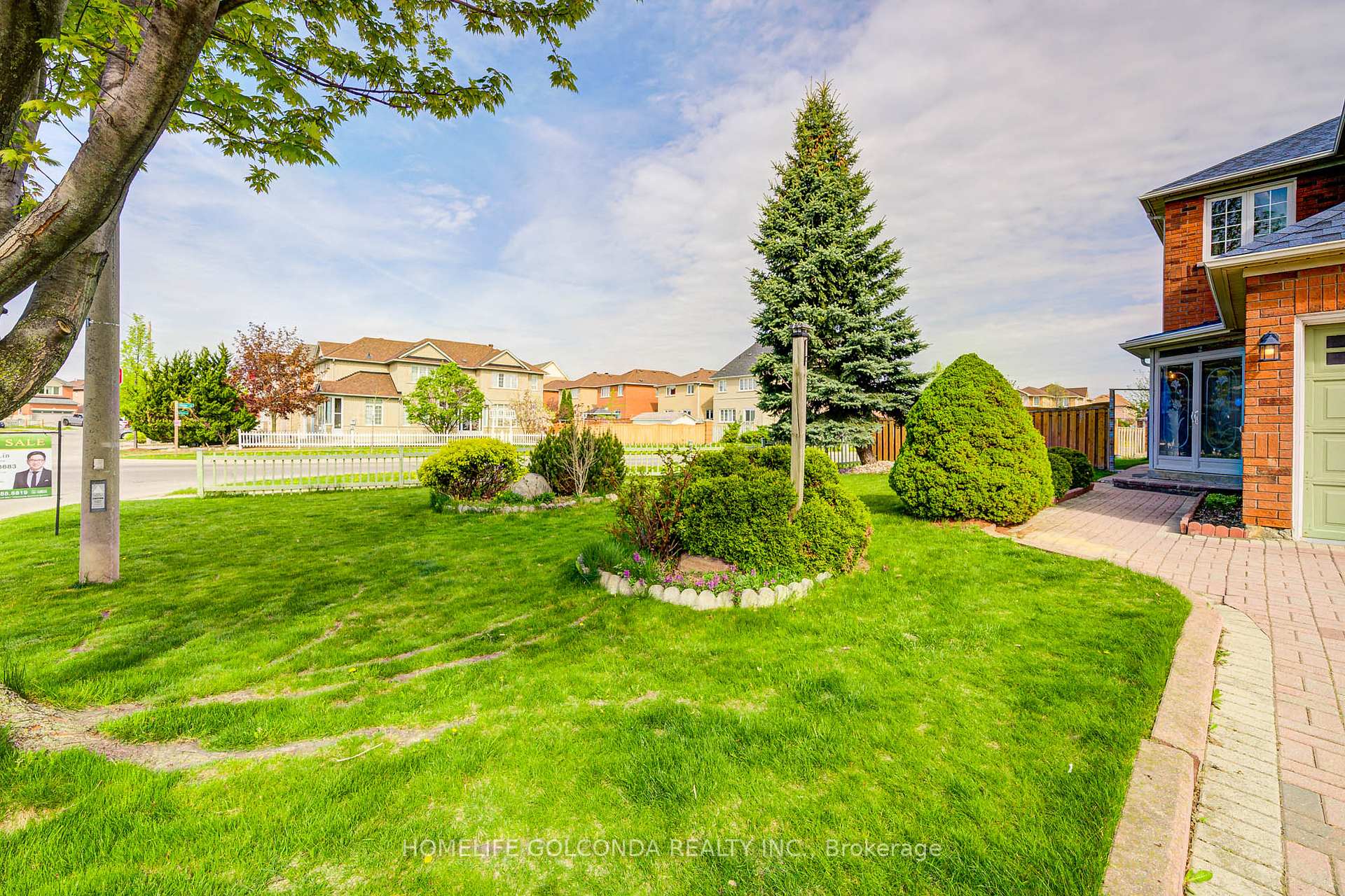 Photo 10 of 2 Eastpine Drive, Markham, Milliken Mills West — HOMEH