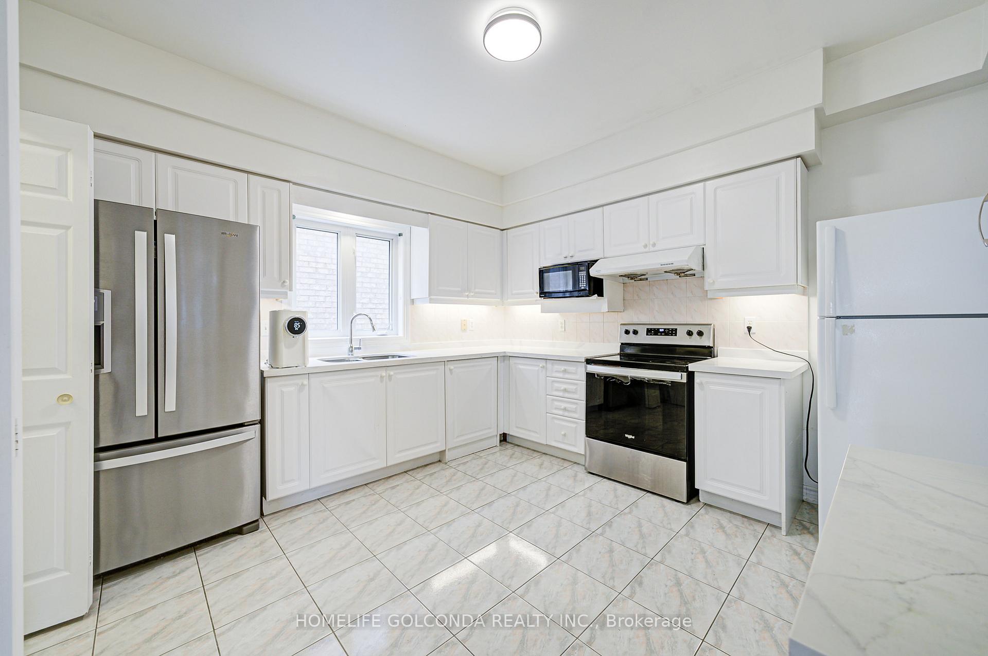 Photo 5 of 2 Eastpine Drive, Markham, Milliken Mills West — HOMEH