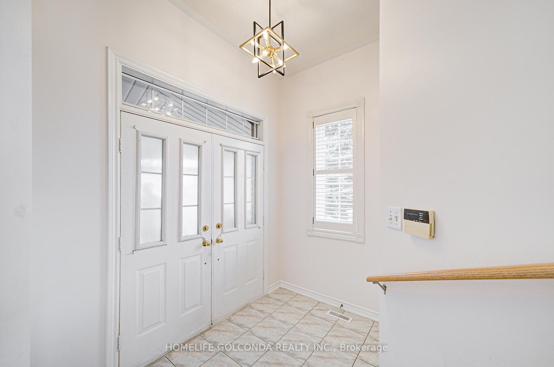 Photo 9 of 2 Eastpine Drive, Markham, Milliken Mills West — HOMEH