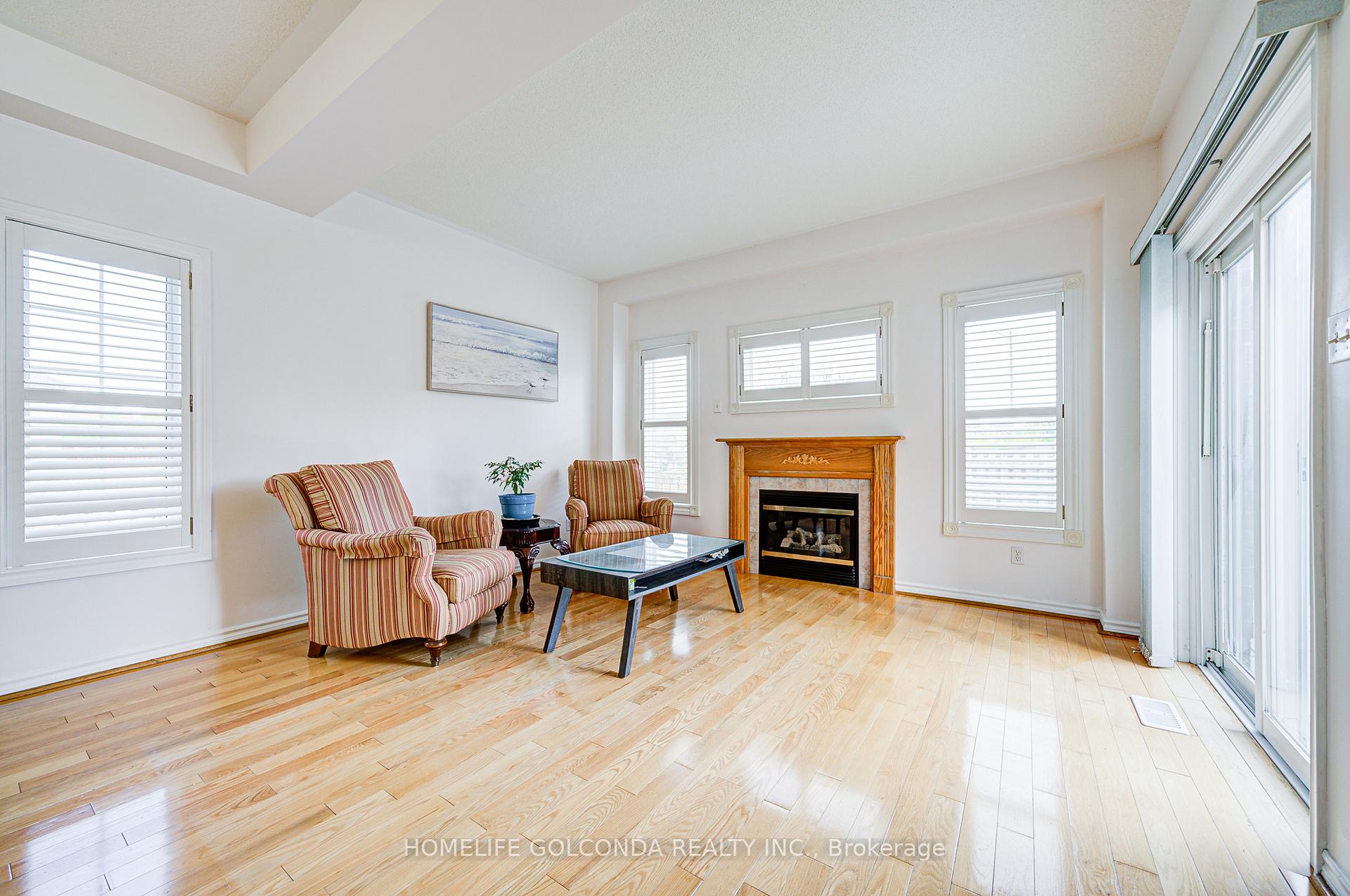 Photo 6 of 2 Eastpine Drive, Markham, Milliken Mills West — HOMEH