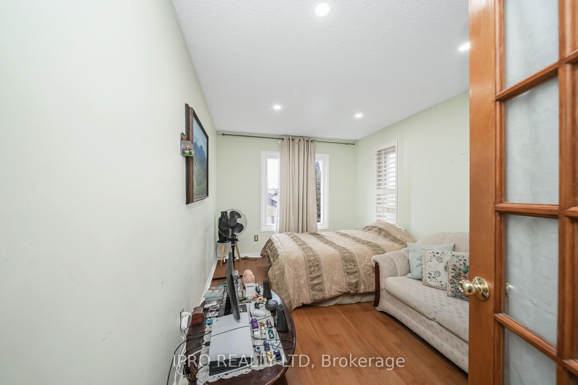 Photo 8 of 101 Timber Mill Avenue, Whitby, Williamsburg — HOMEH