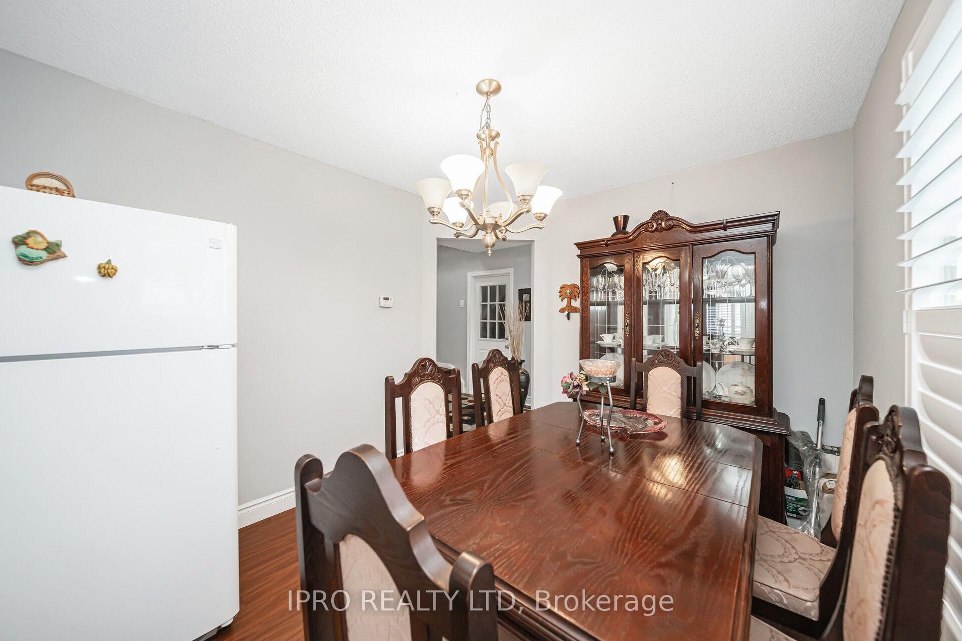 Photo 32 of 101 Timber Mill Avenue, Whitby, Williamsburg — HOMEH