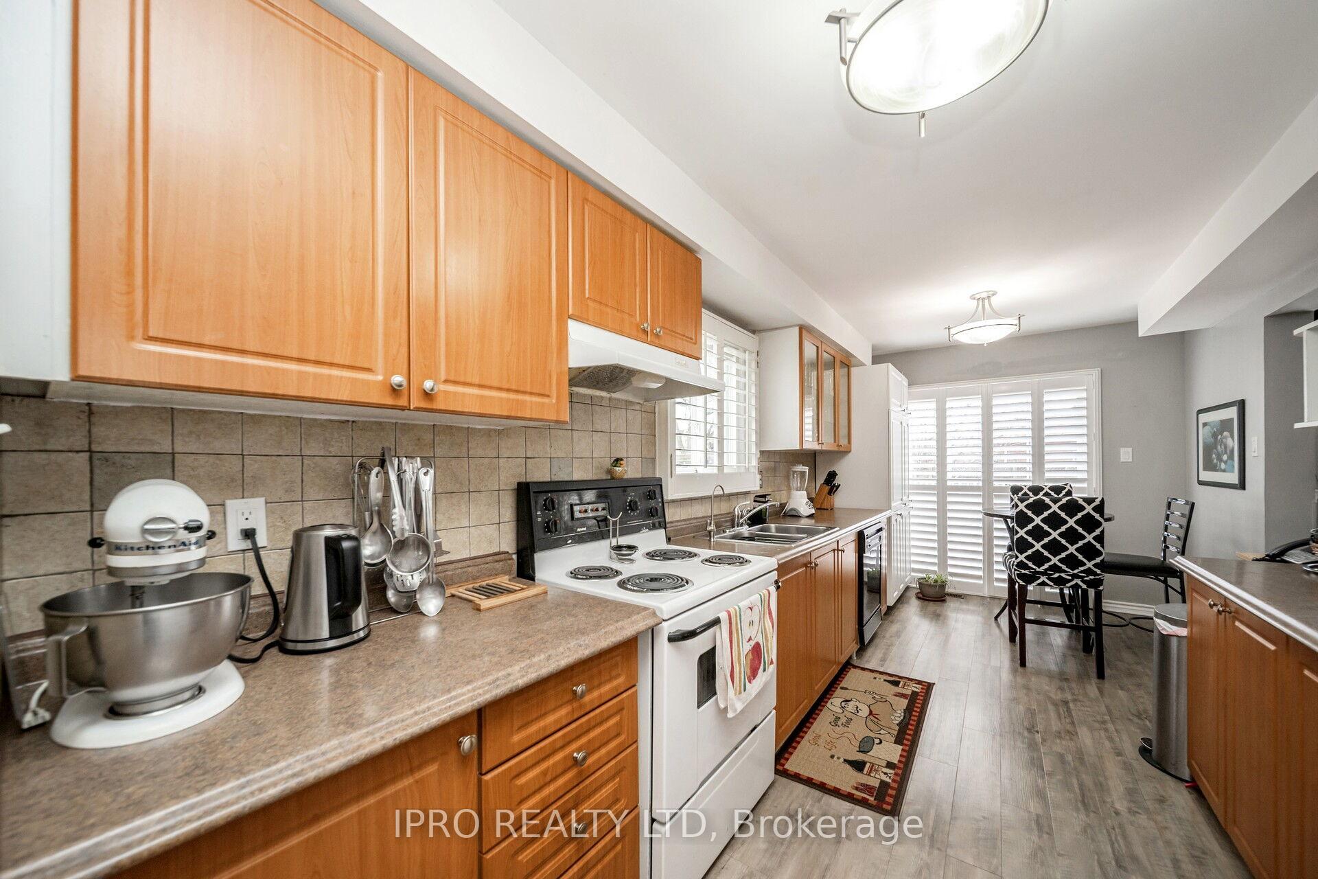 Photo 15 of 101 Timber Mill Avenue, Whitby, Williamsburg — HOMEH