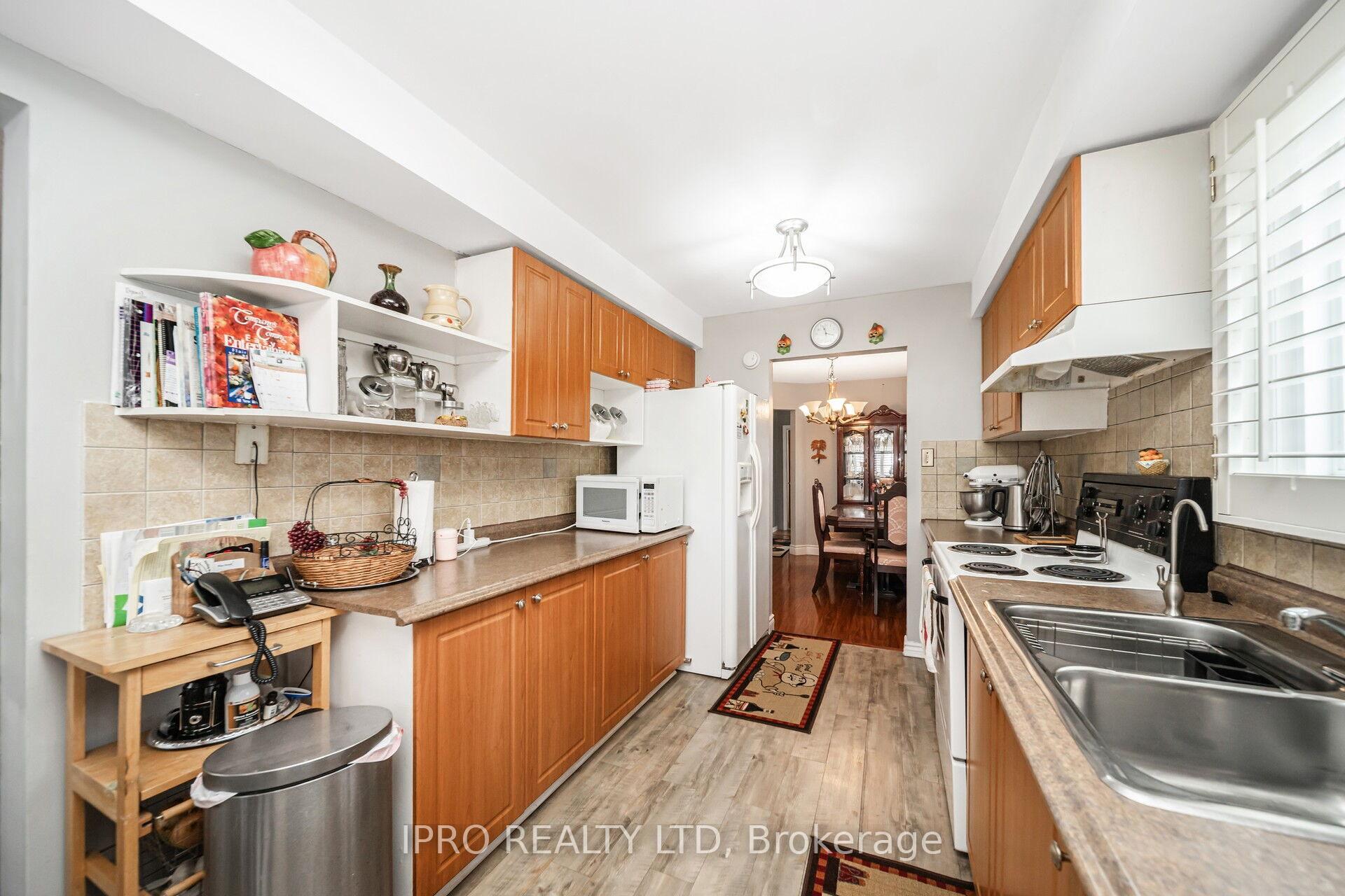 Photo 12 of 101 Timber Mill Avenue, Whitby, Williamsburg — HOMEH