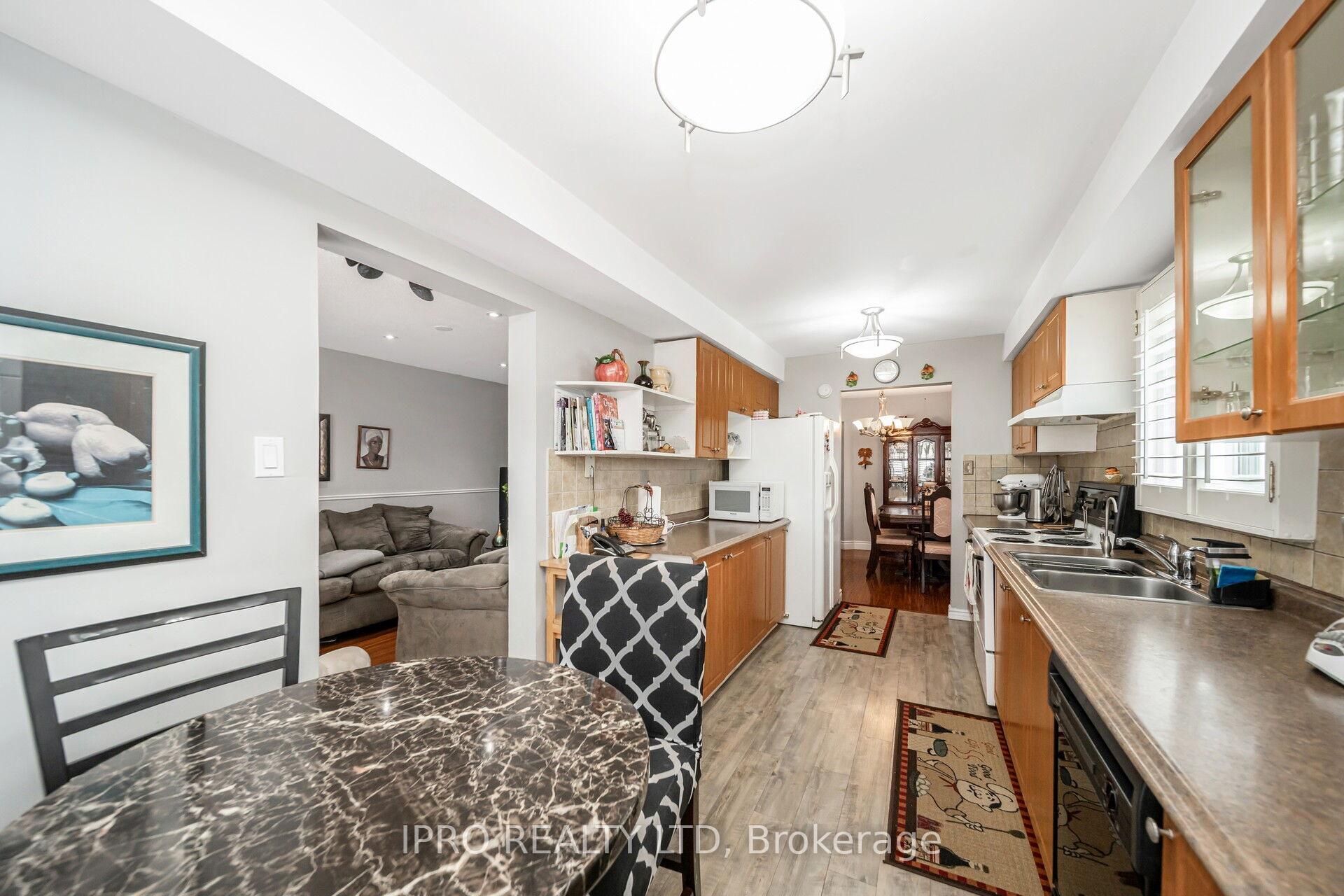 Photo 21 of 101 Timber Mill Avenue, Whitby, Williamsburg — HOMEH