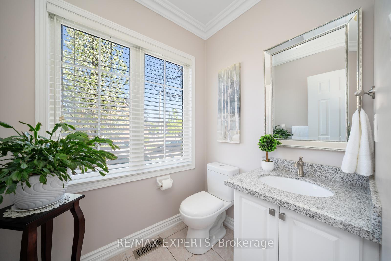 Photo 15 of 182 Alba Avenue, Vaughan, Vellore Village — HOMEH