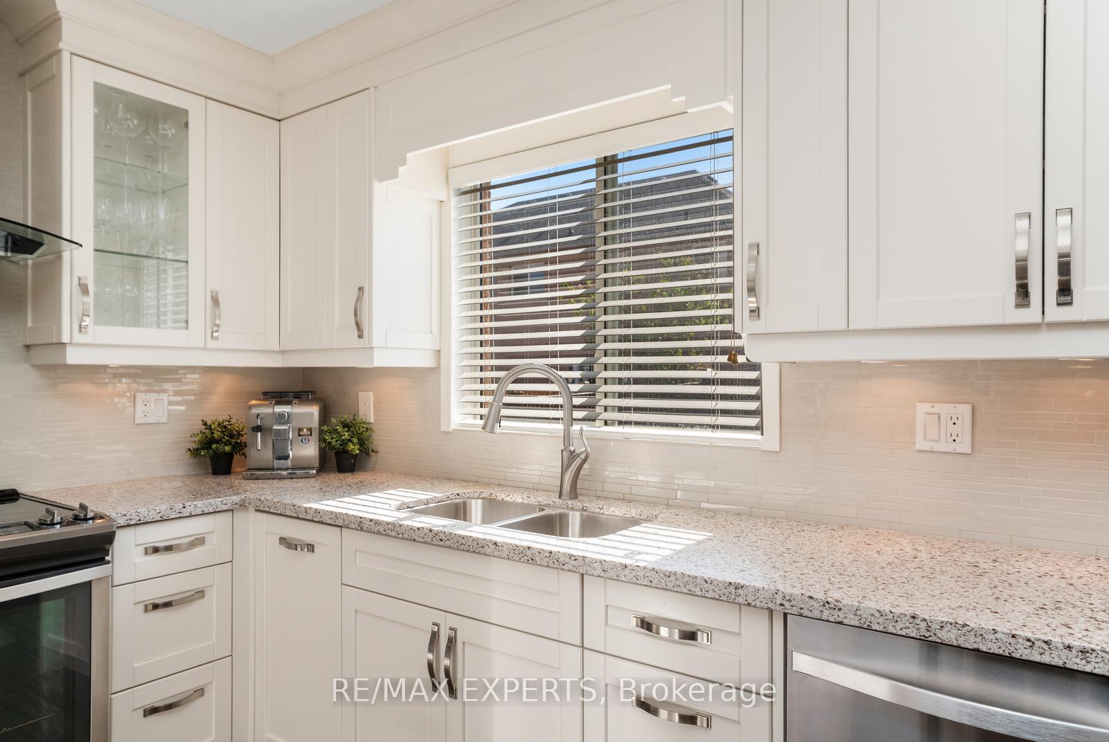 Photo 13 of 182 Alba Avenue, Vaughan, Vellore Village — HOMEH
