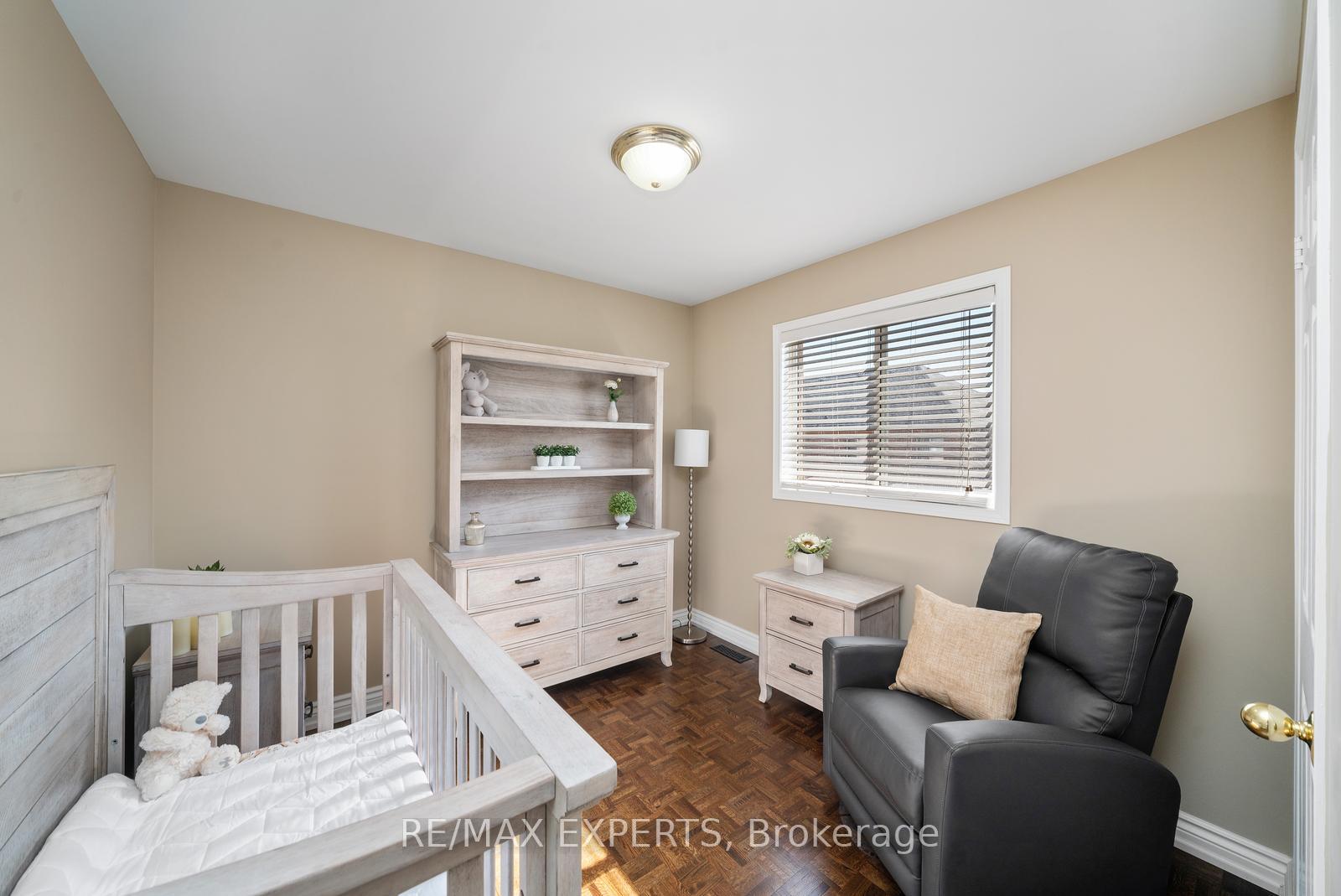Photo 4 of 182 Alba Avenue, Vaughan, Vellore Village — HOMEH