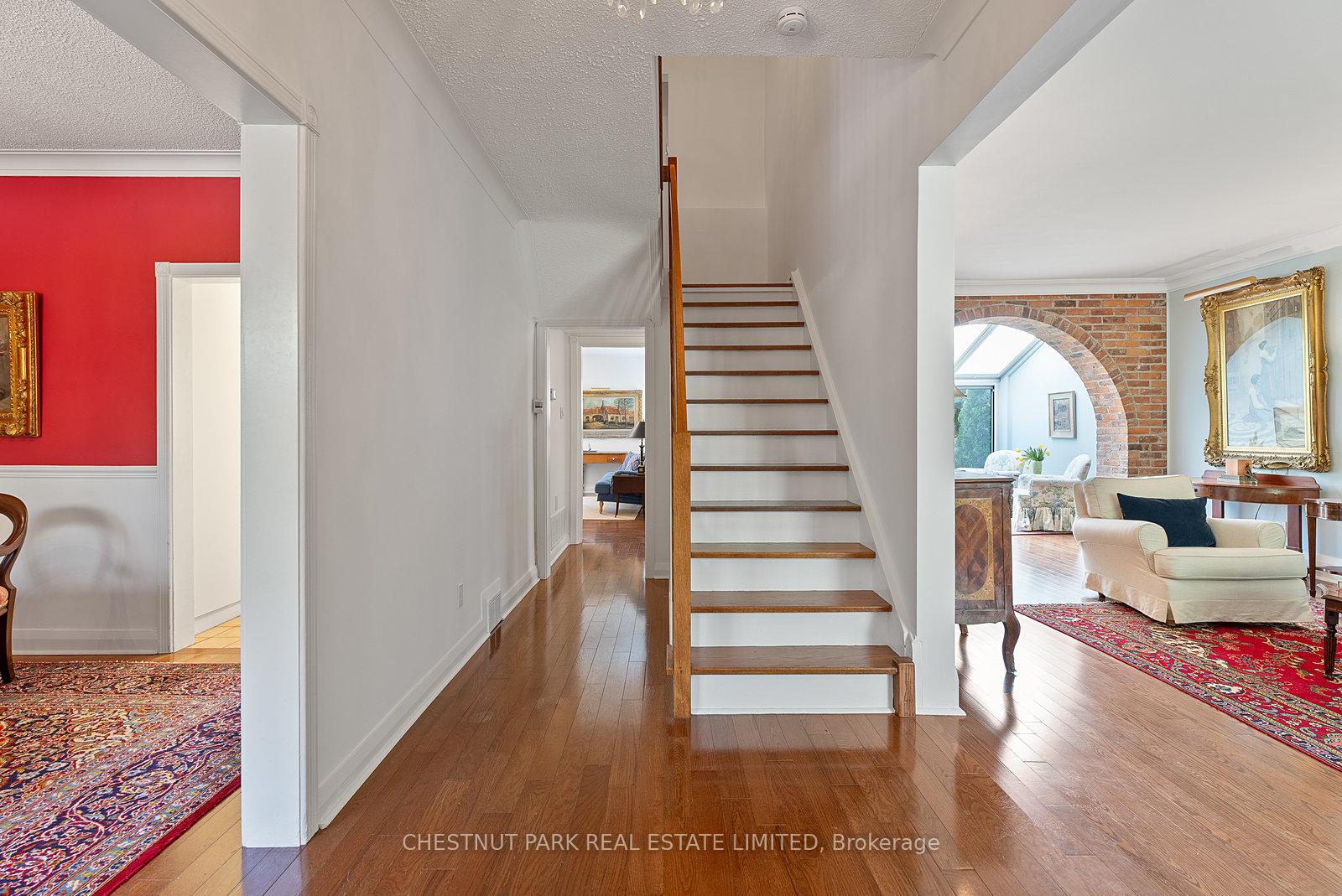 Photo 2 of 257 Yonge Boulevard, Toronto, Bedford Park-Nortown — HOMEH