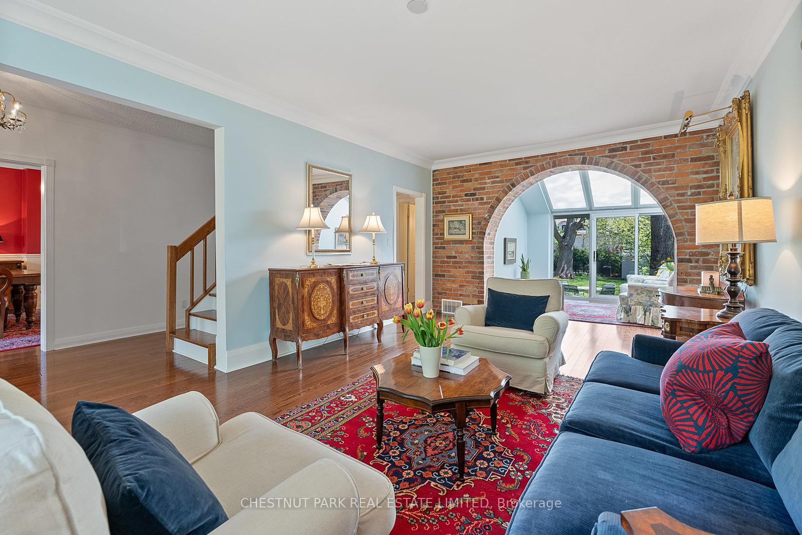 Photo 5 of 257 Yonge Boulevard, Toronto, Bedford Park-Nortown — HOMEH