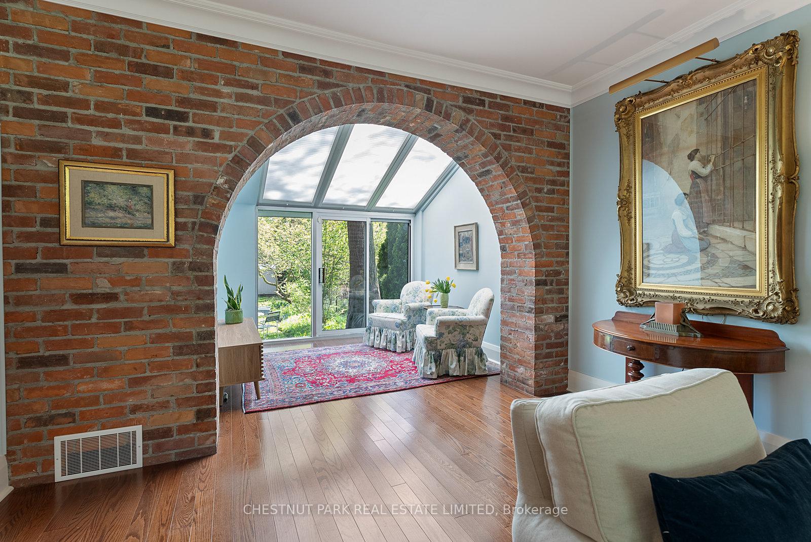 Photo 6 of 257 Yonge Boulevard, Toronto, Bedford Park-Nortown — HOMEH