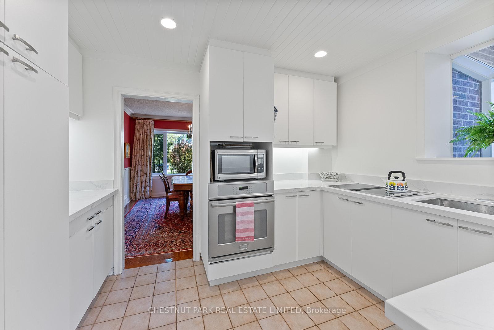 Photo 3 of 257 Yonge Boulevard, Toronto, Bedford Park-Nortown — HOMEH